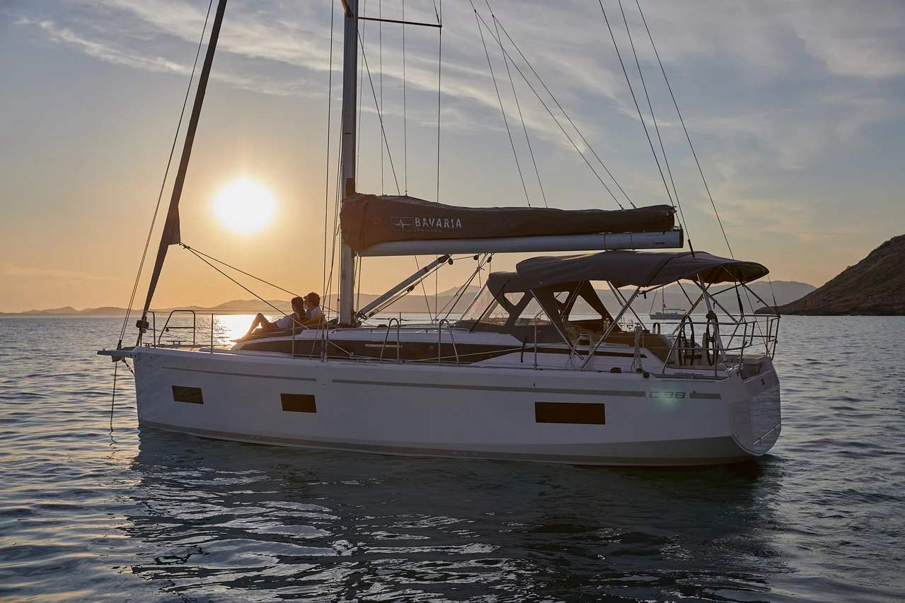 Bavaria C38 (Rising Sun)  - 3