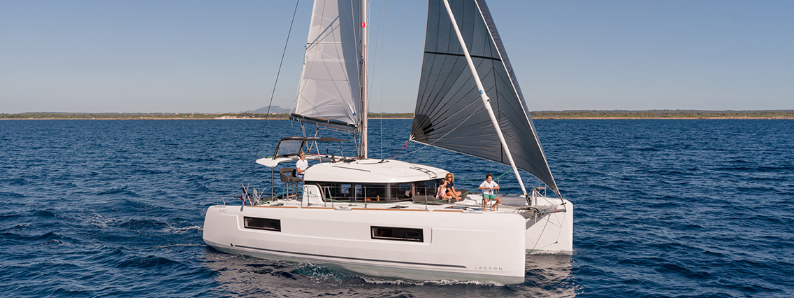 Photo #6 - Lagoon 40 - 4 + 2 cab (Bella Mare) in Atene - 42617