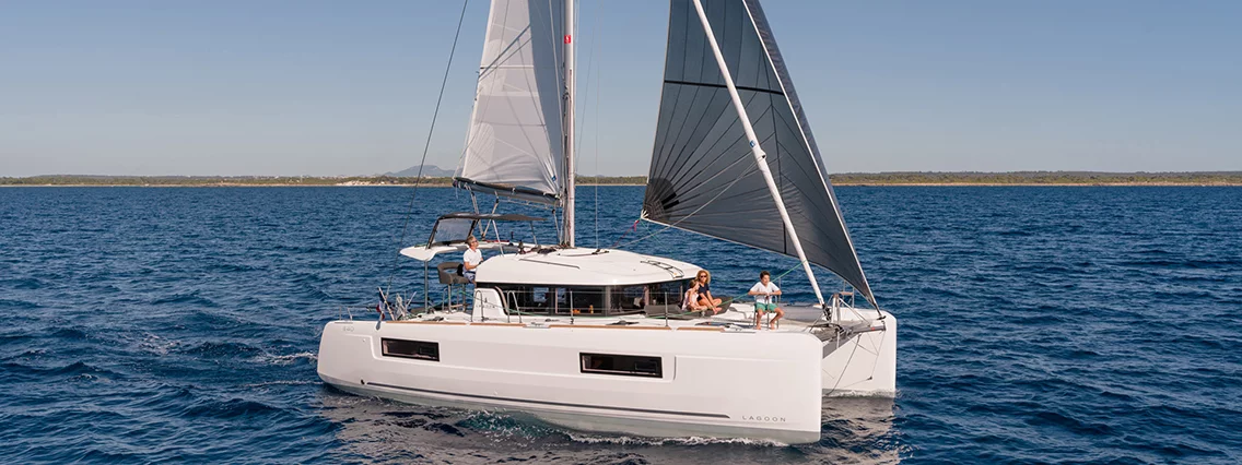 Lagoon 40 - 4 + 2 cab (Bella Mare)  - 5