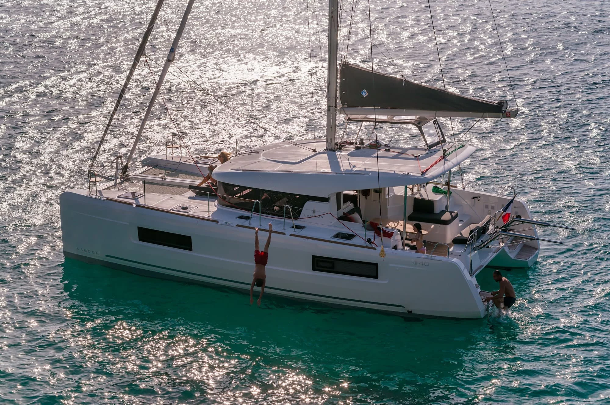 Lagoon 40 - 4 + 2 cab (Bella Mare)  - 6