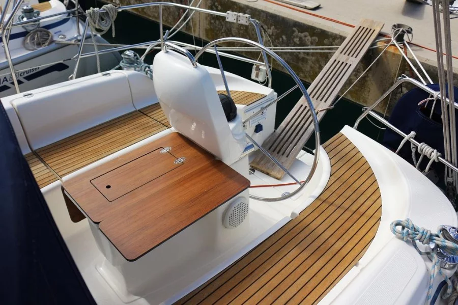 Bavaria 33 Cruiser (Frana)  - 3