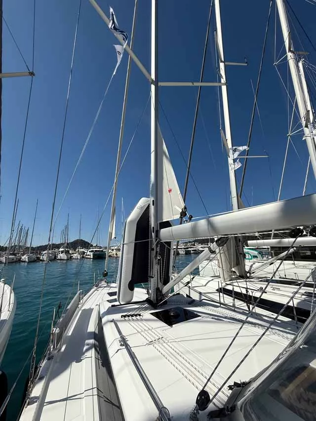 Bavaria C38 (The Cat)  - 3