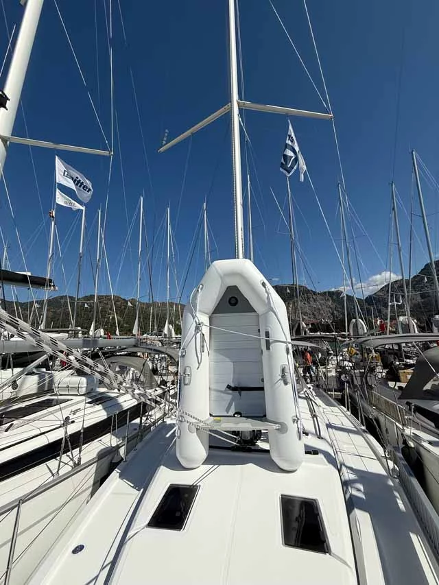 Bavaria C38 (The Cat)  - 6
