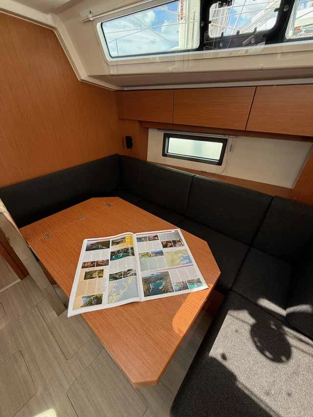 Bavaria C38 (The Cat)  - 10