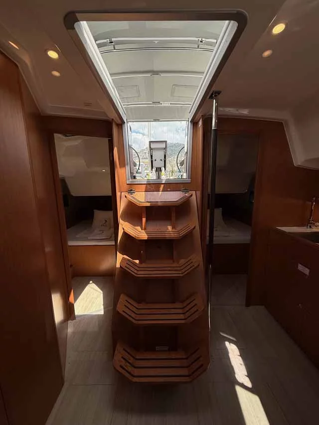Bavaria C38 (The Cat)  - 13