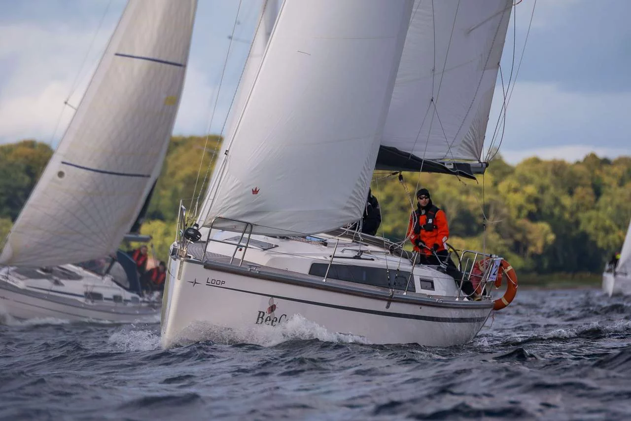 Bavaria Cruiser 34 (Loop)  - 2