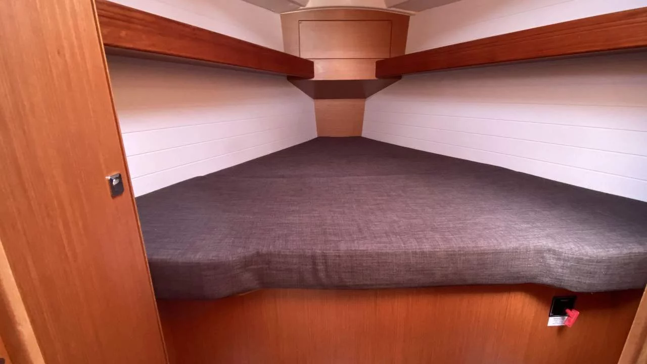 Bavaria Cruiser 34 (Loop)  - 8