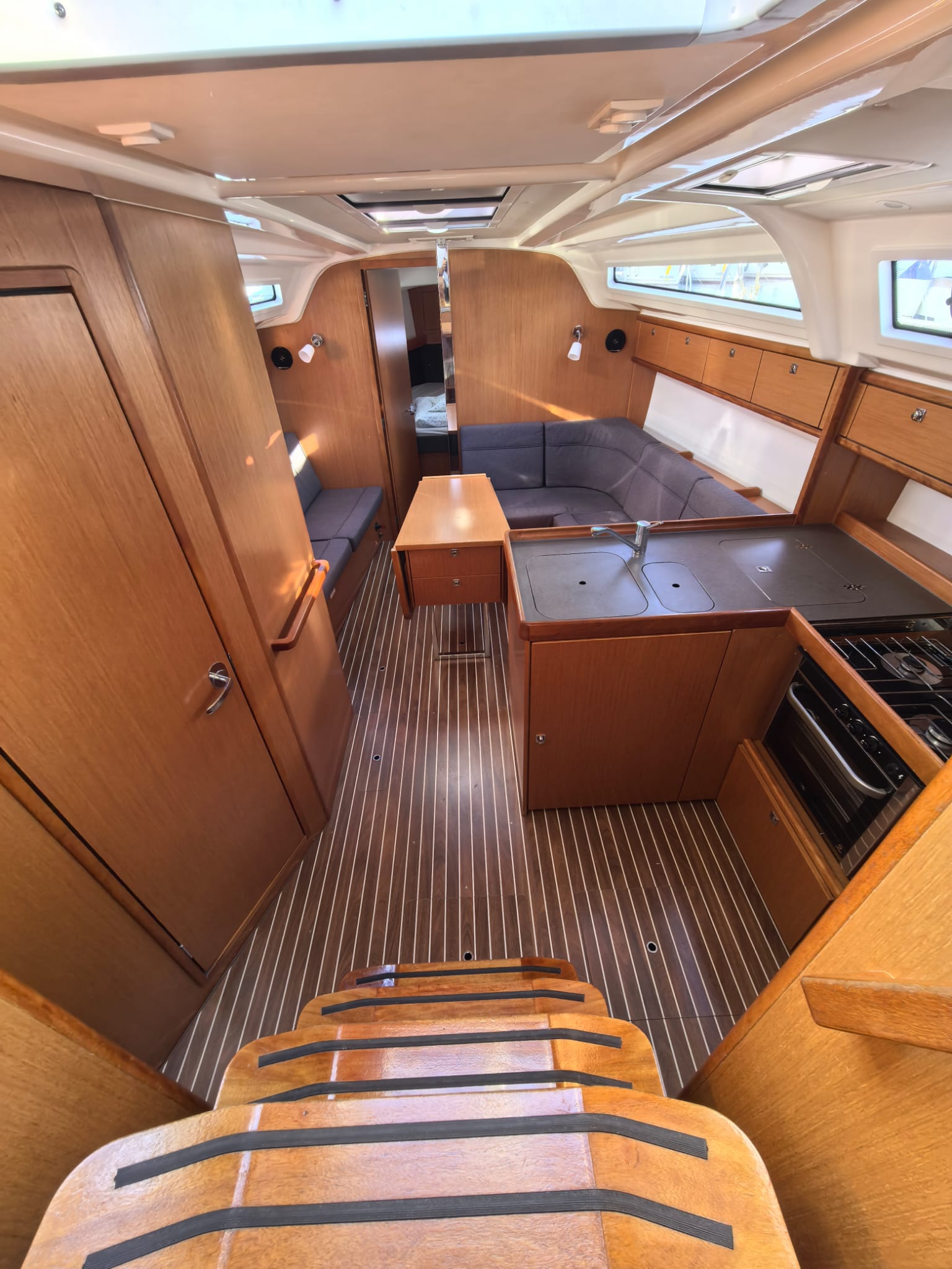 Photo #3 - Bavaria Cruiser 37 - 3 cab. (Lady Lana) in Krk - 42650