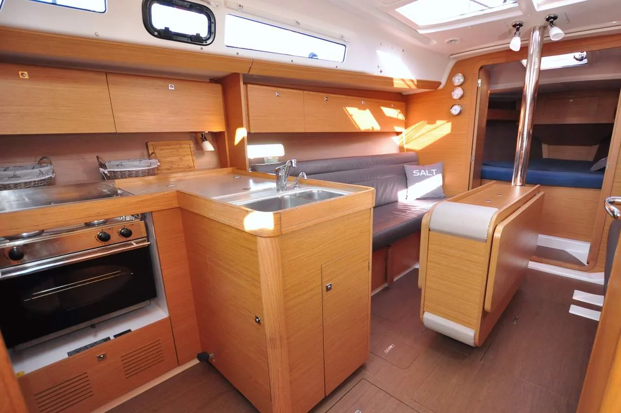 Dufour 350 GL (Salt)  - 14