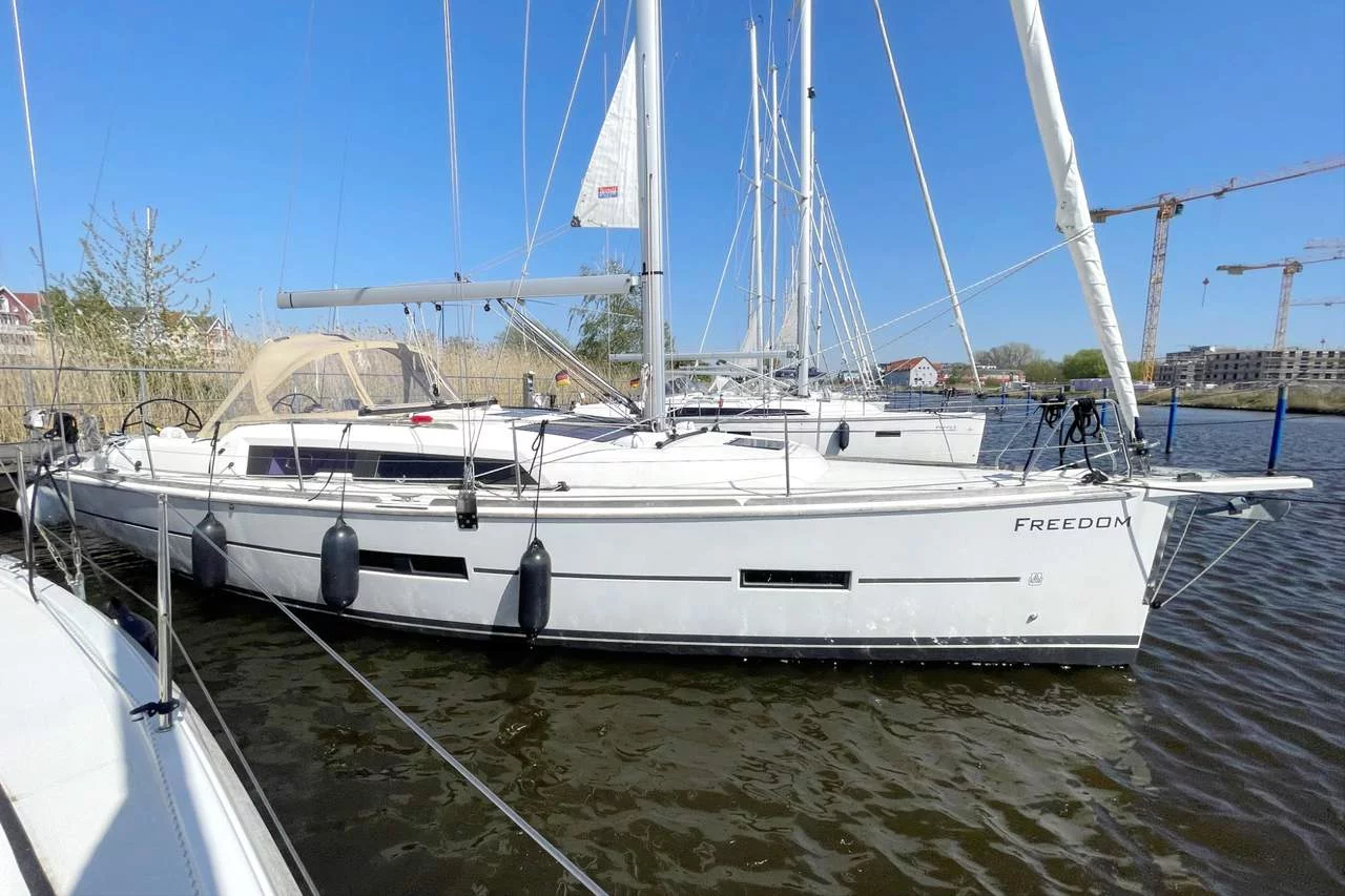 Dufour 382 GL (Freedom)  - 2