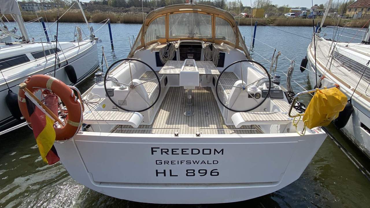 Photo #4 - Dufour 382 GL (Freedom) in Barth - 42662
