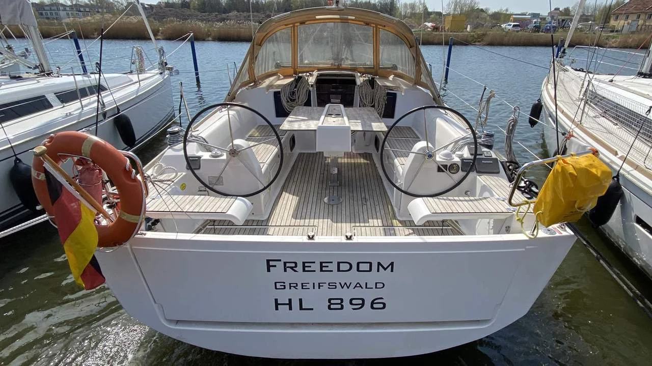 Dufour 382 GL (Freedom)  - 3