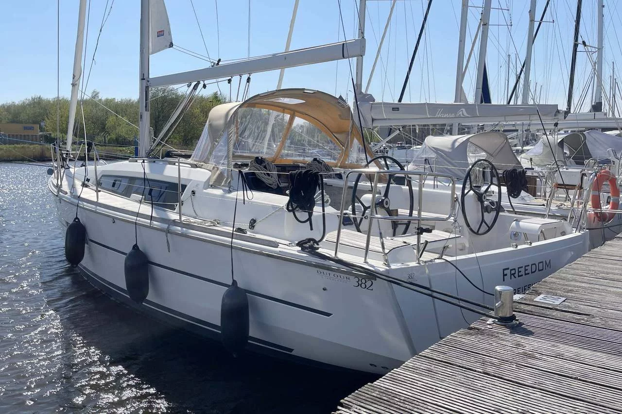 Dufour 382 GL (Freedom)  - 15