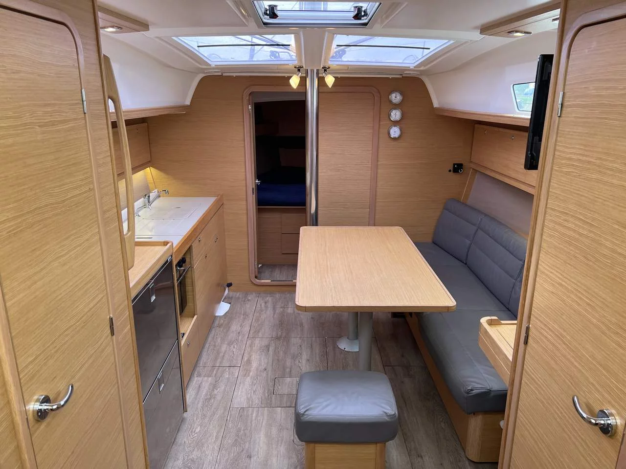 Dufour 382 GL (Freedom)  - 16