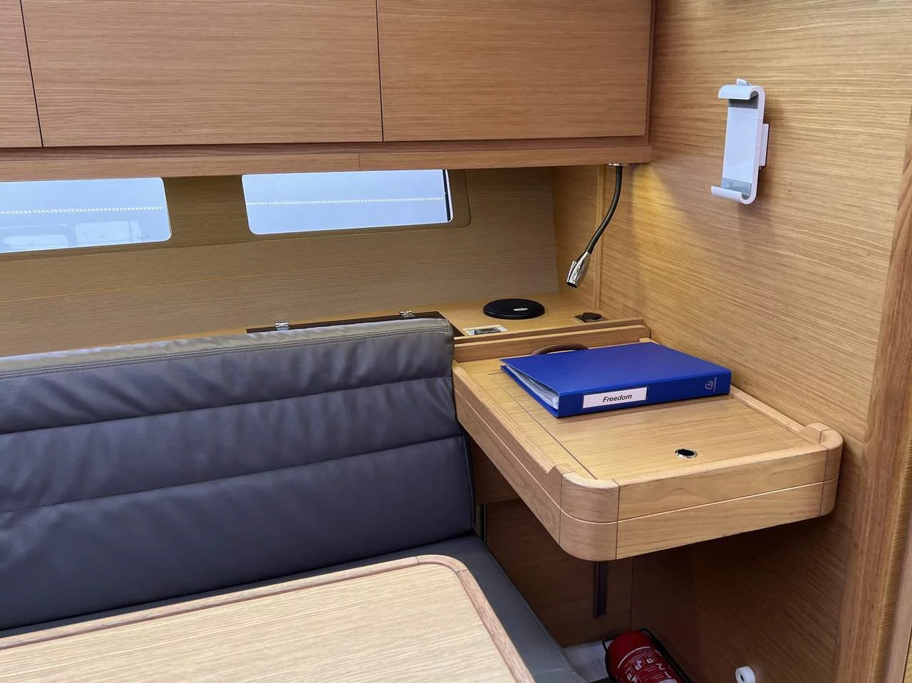 Dufour 382 GL (Freedom)  - 18