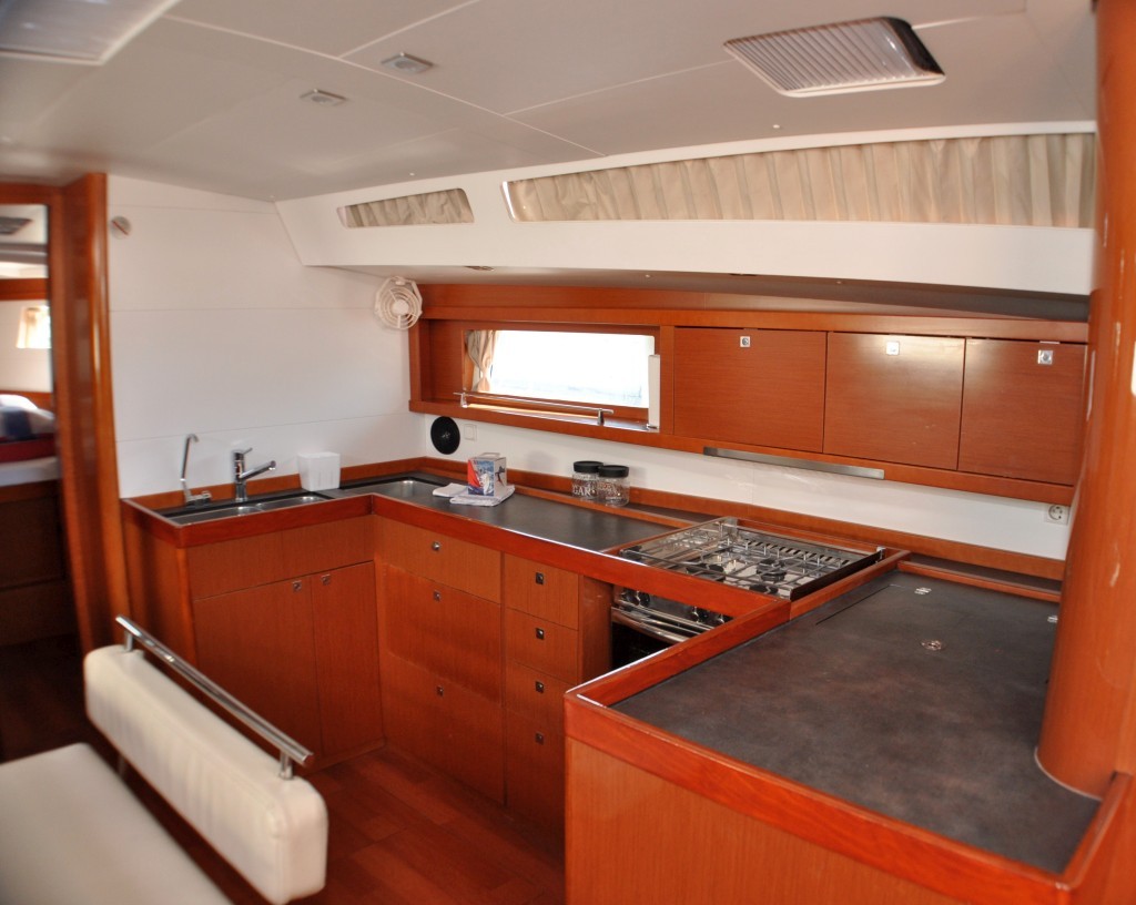 Photo #6 - Oceanis 48 - 5 cab. (Cheeky Lady) in Primosten - 42666