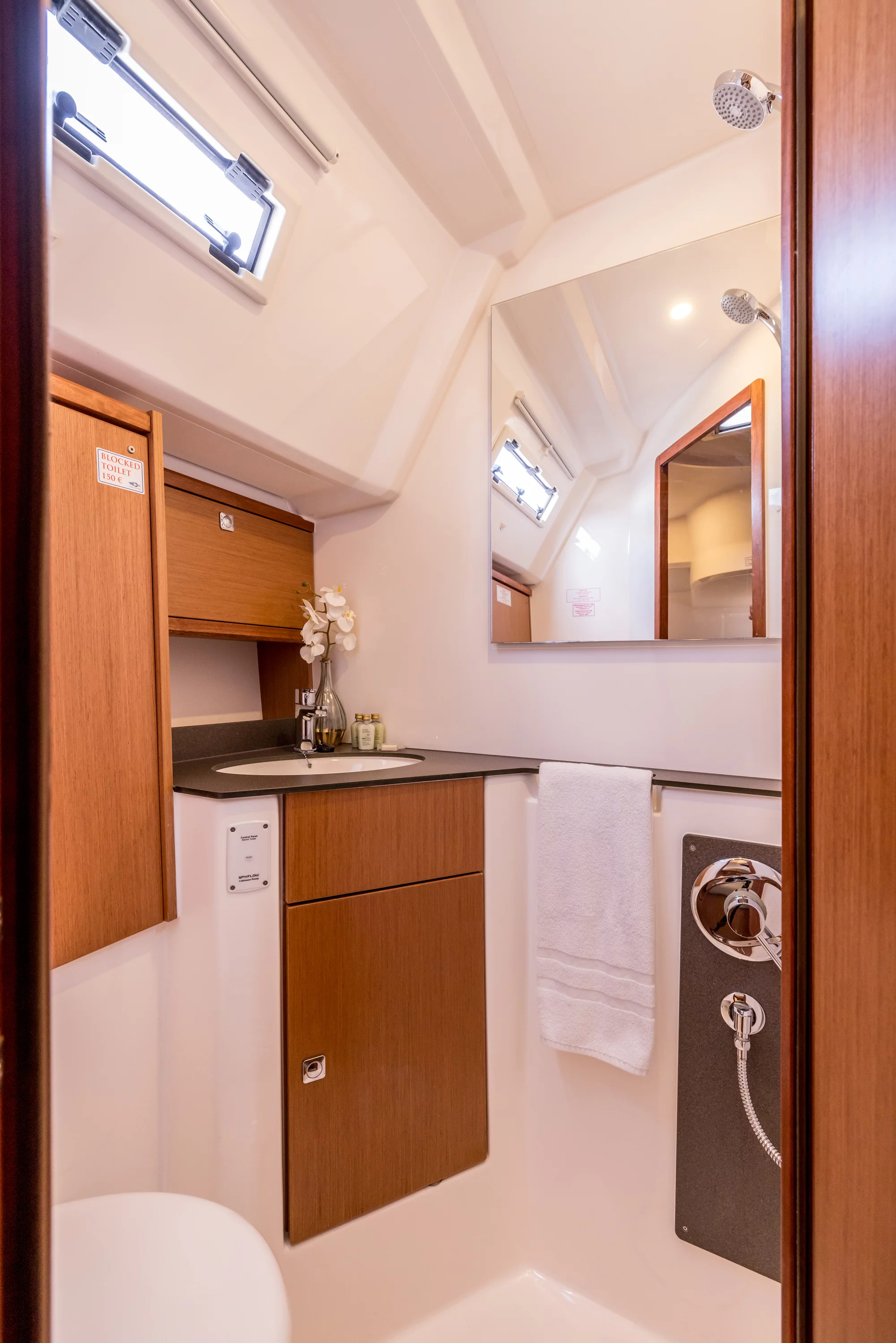 Bavaria Cruiser 46 - 4 cab. (Sea Sparkle)  - 18