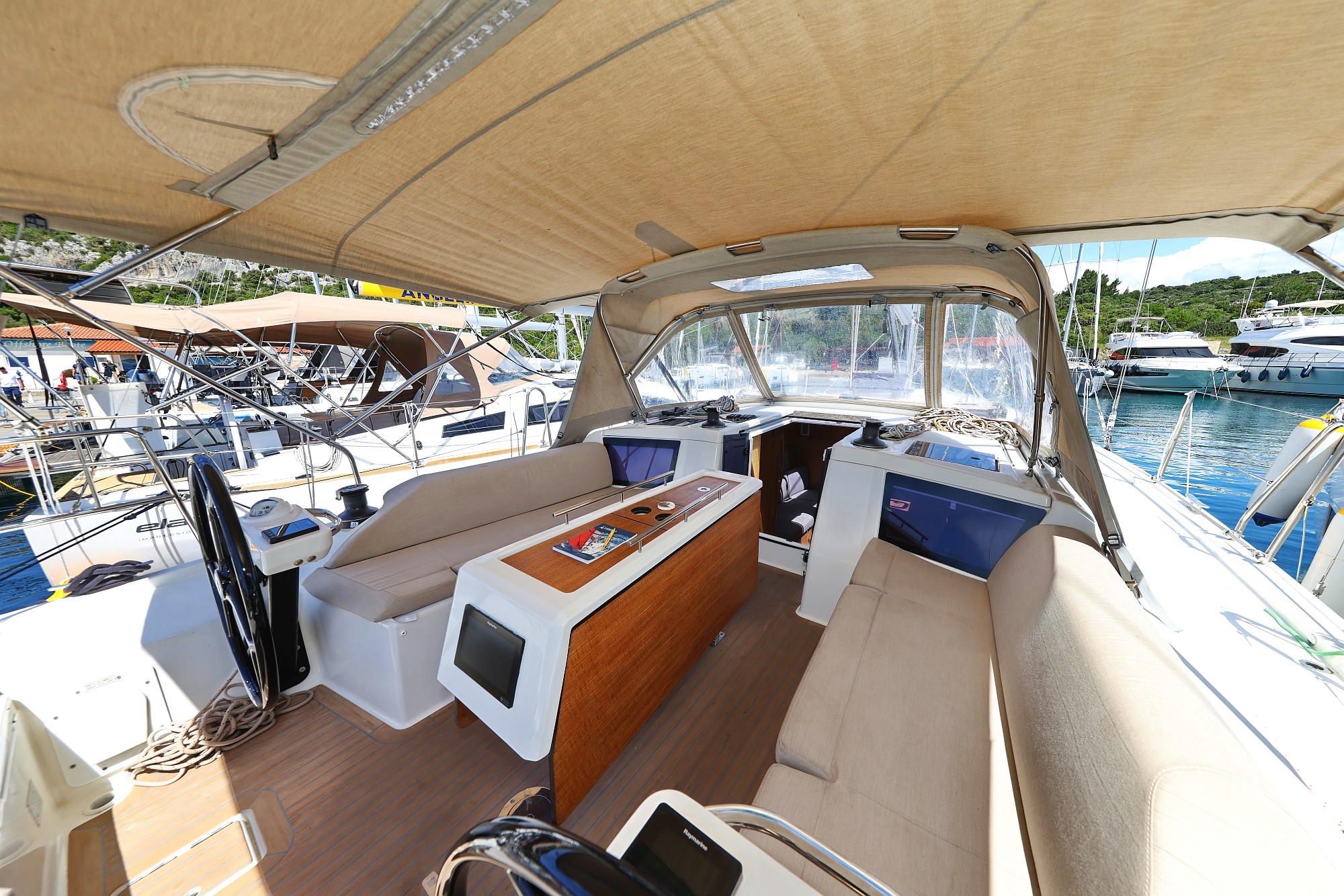 Photo #40 - Dufour 390 (Olmato) en Primosten - 42708
