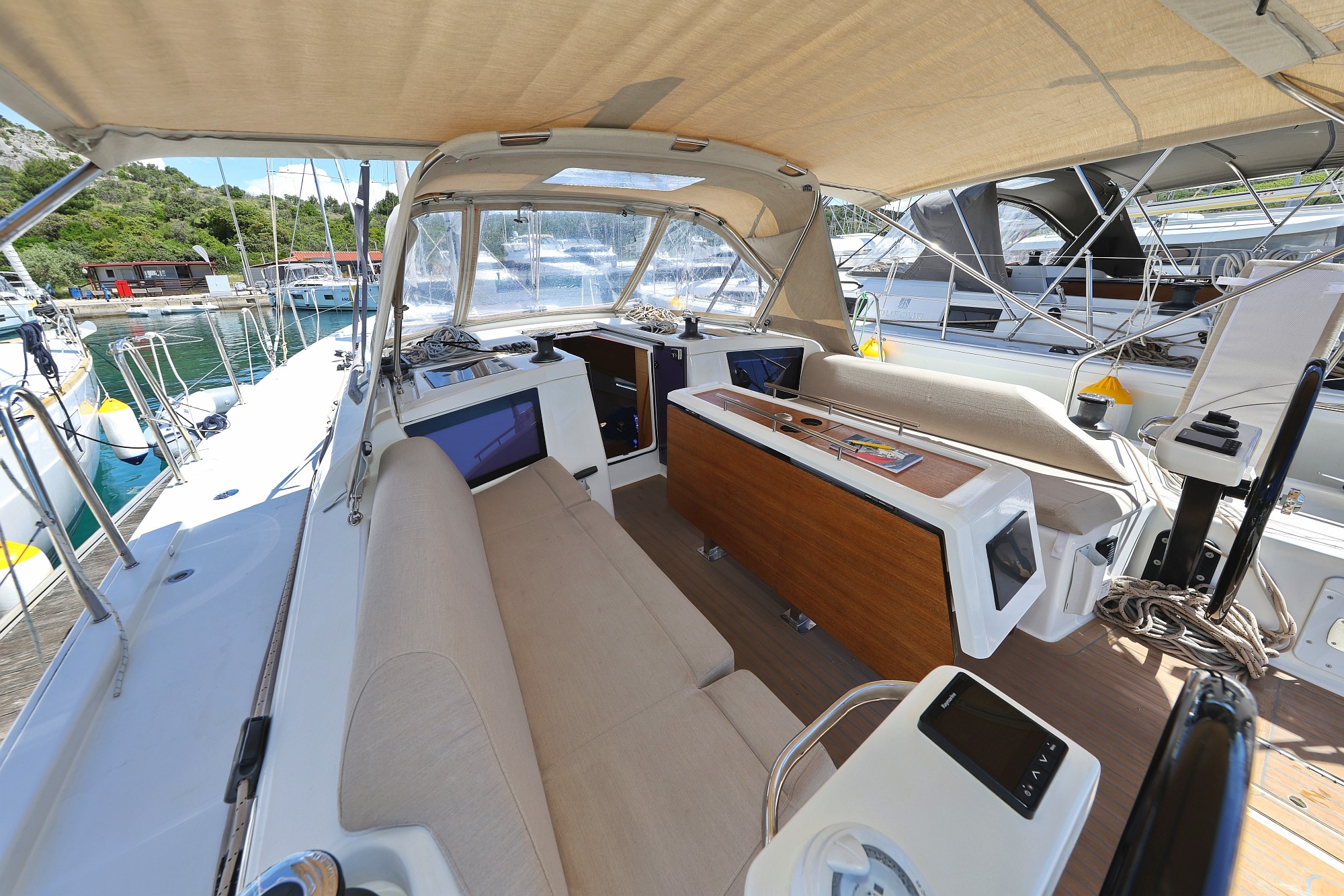 Photo #42 - Dufour 390 (Olmato) en Primosten - 42708