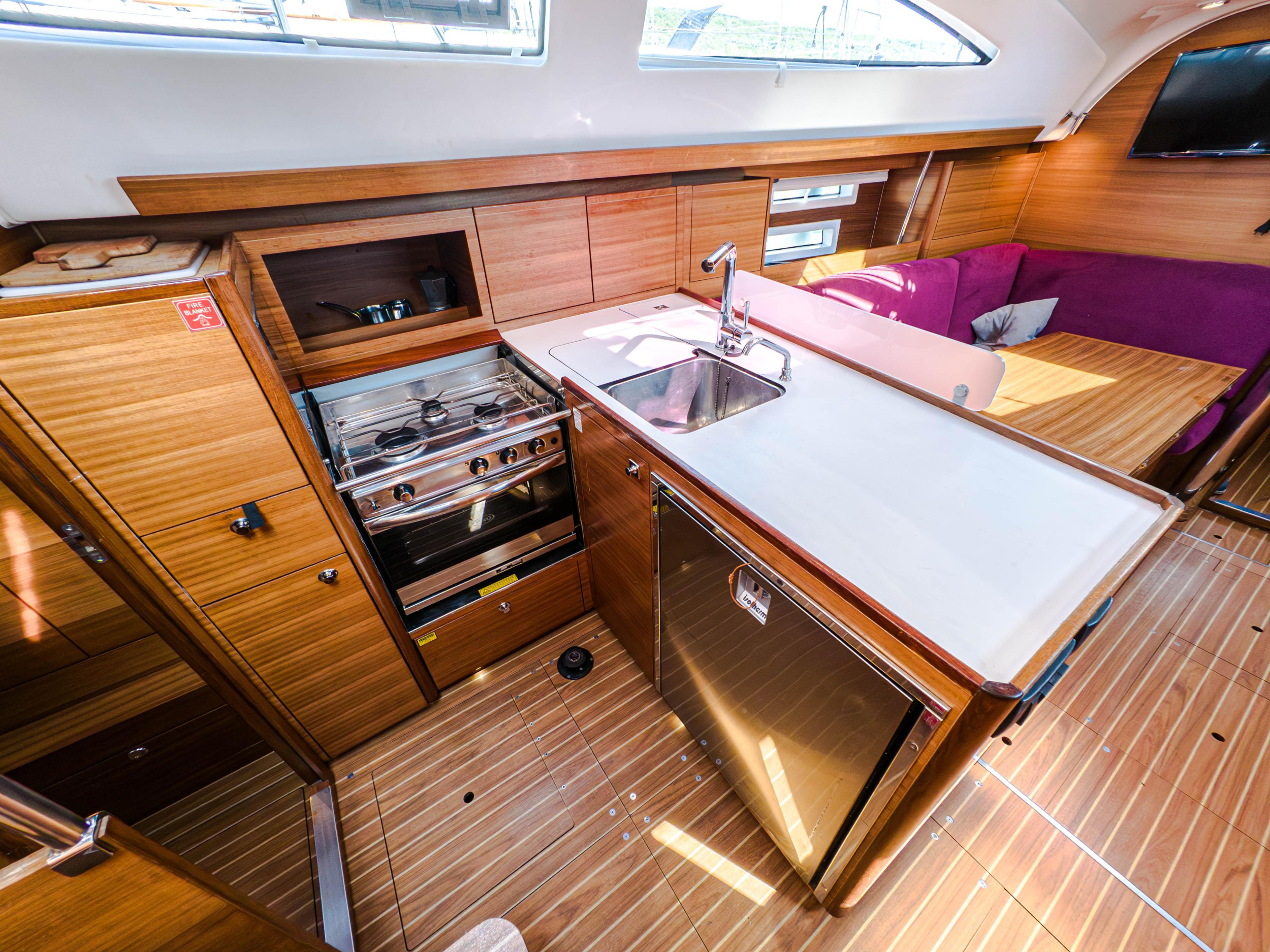 Photo #8 - Elan Impression 40.1 (Tamikaya) in Krk - 42712
