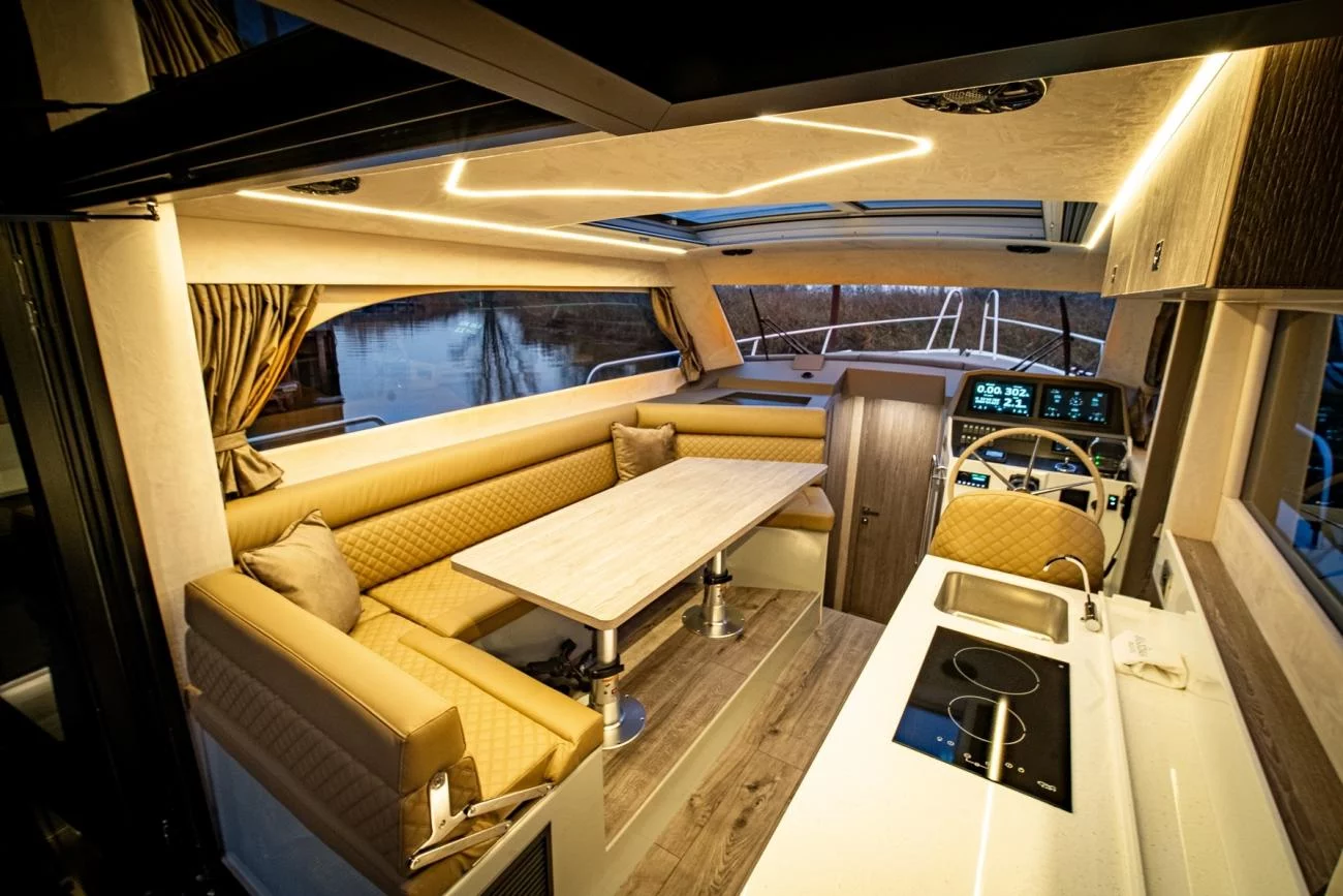 Maxima 37 (Hvar)  - 2