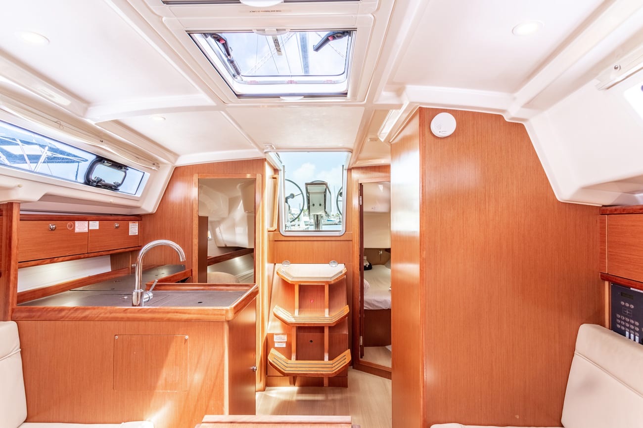 Photo #11 - Bavaria 34 (Maverick) en Nanny Cay - 42764