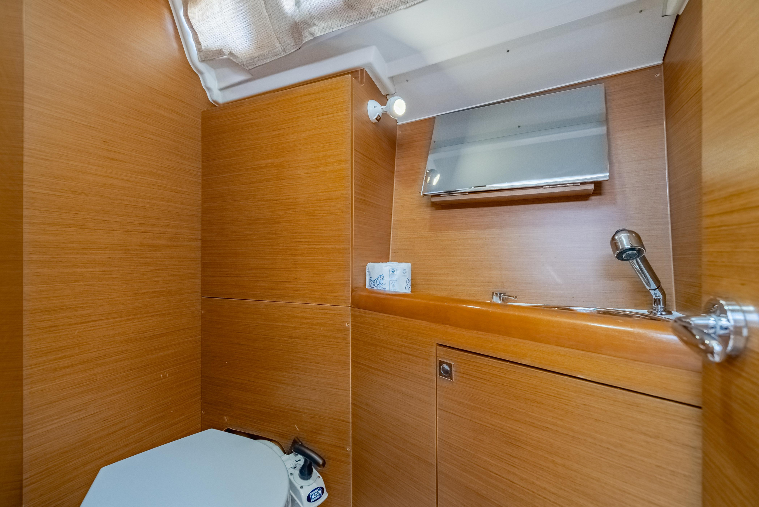 Photo #26 - Sun Odyssey 349 (Off The Clock) en Nanny Cay - 42765