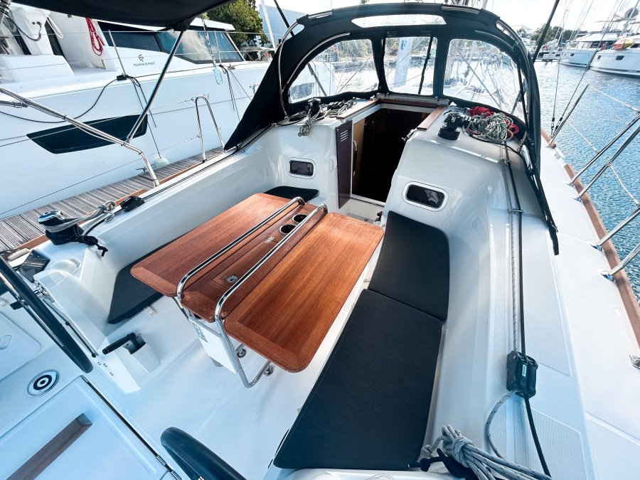 Photo #10 - Sun Odyssey 349 - 2 cab. (Venturi I) in Nanny Cay - 42766