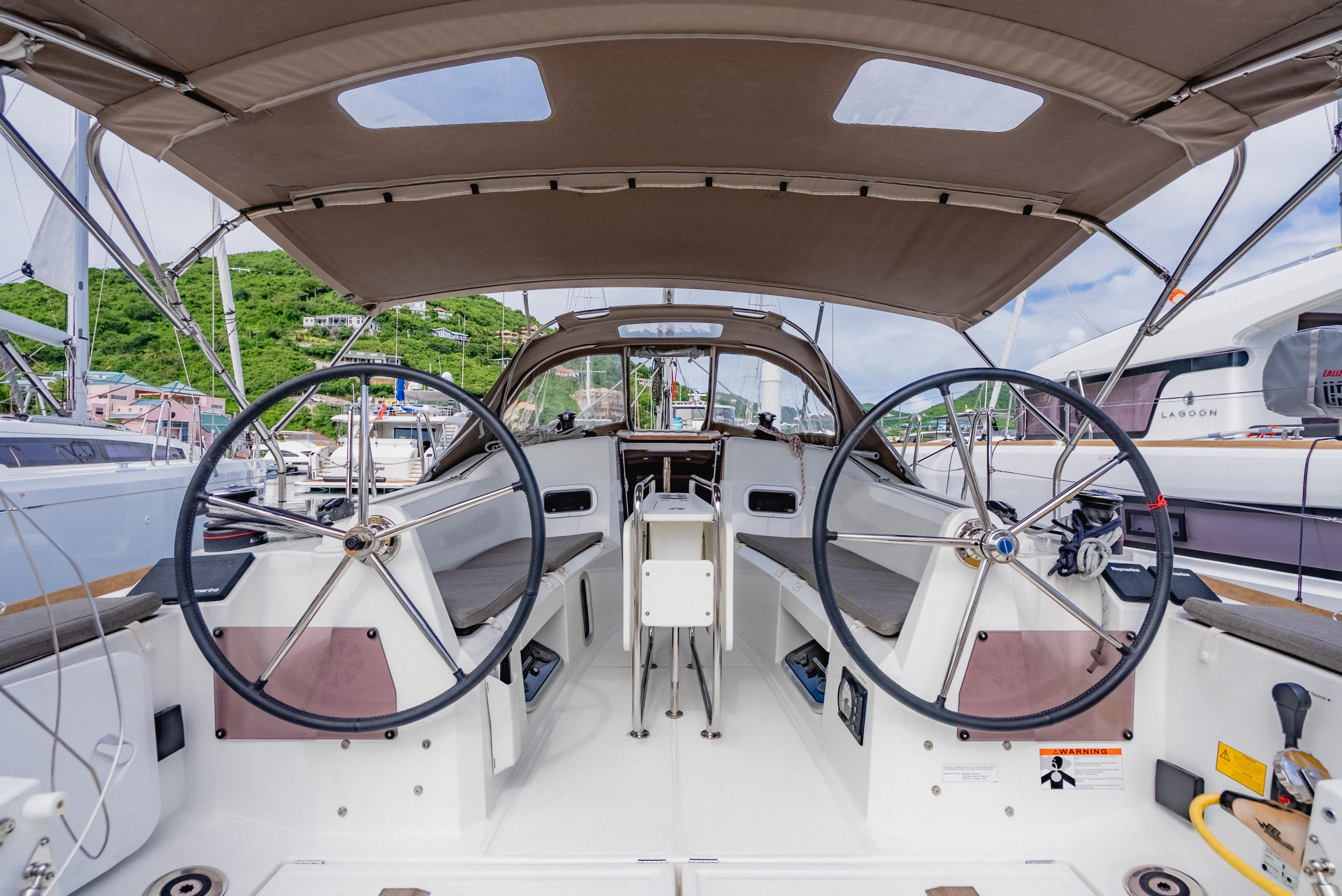 Photo #6 - Sun Odyssey 349 (Minx) en Nanny Cay - 42767