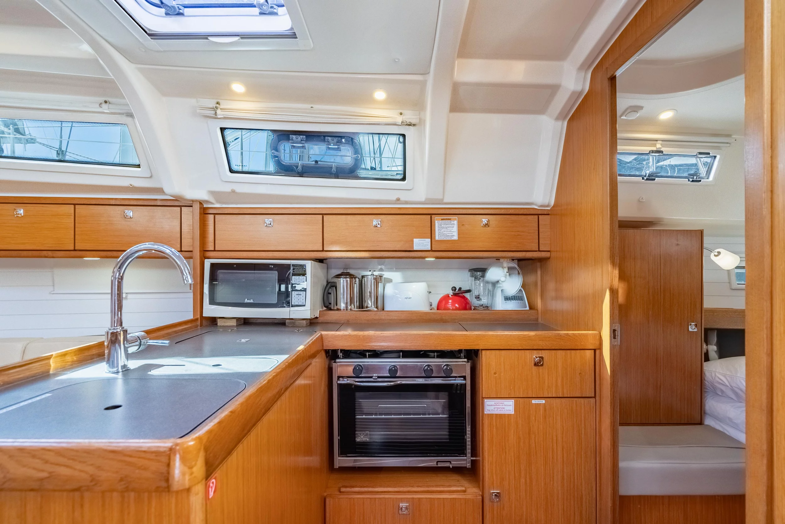 Bavaria 37 - 2 cab. (Jitterbug)  - 16