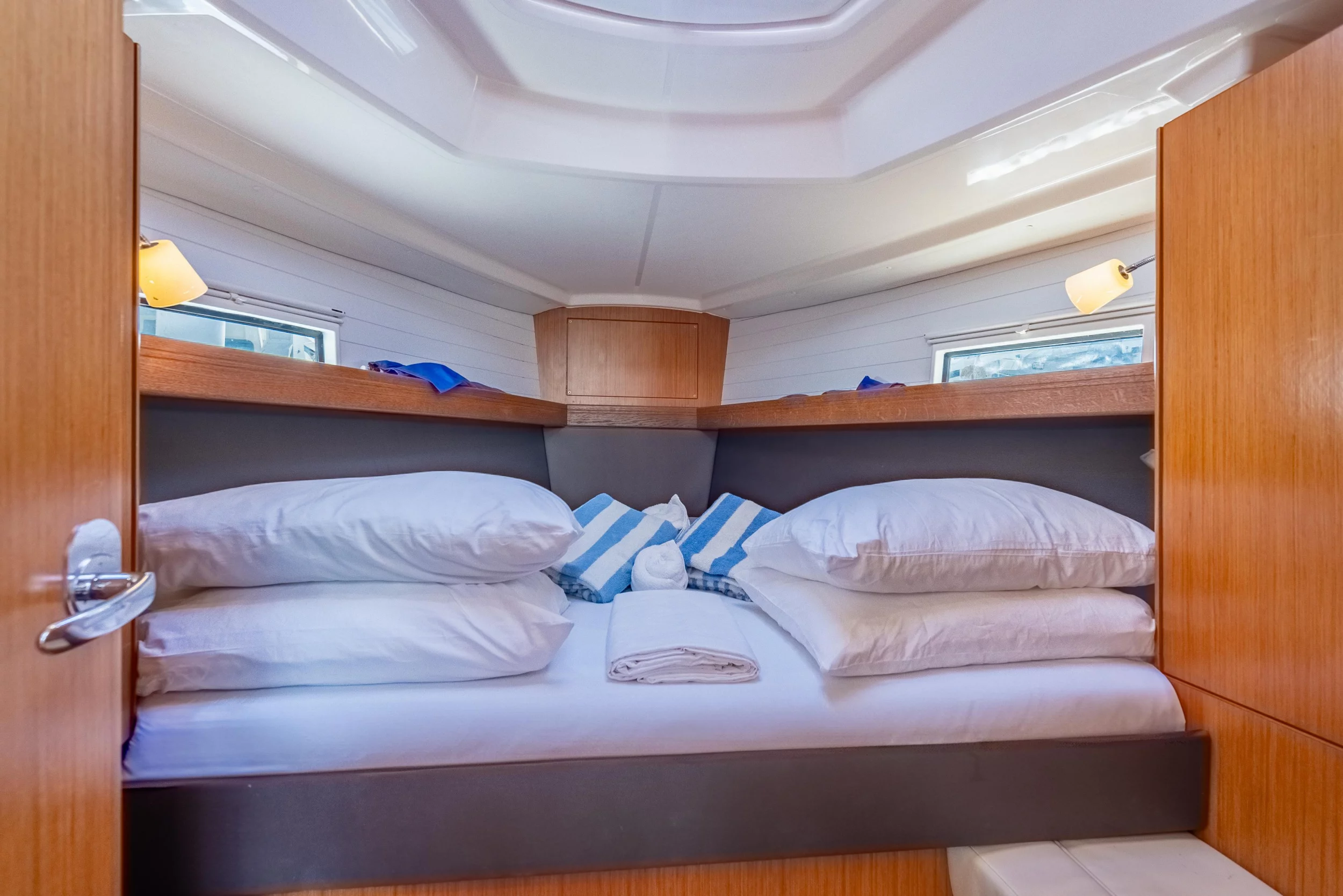 Bavaria 37 - 2 cab. (Jitterbug)  - 18