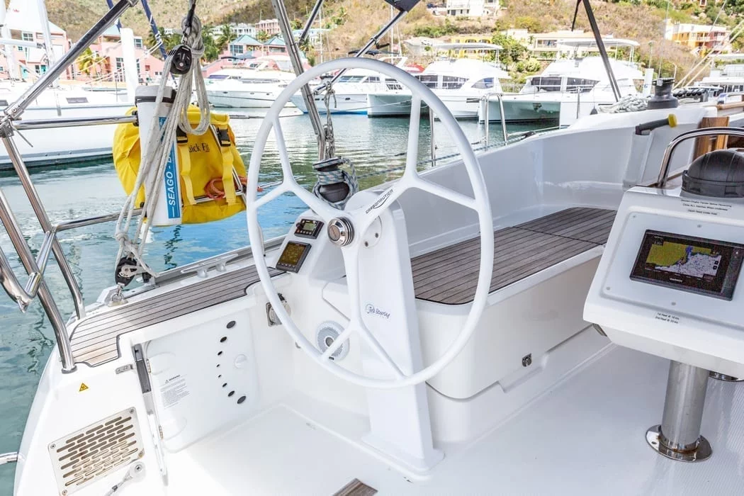 Bavaria 37 - 2 cab. (New Beginnings)  - 4