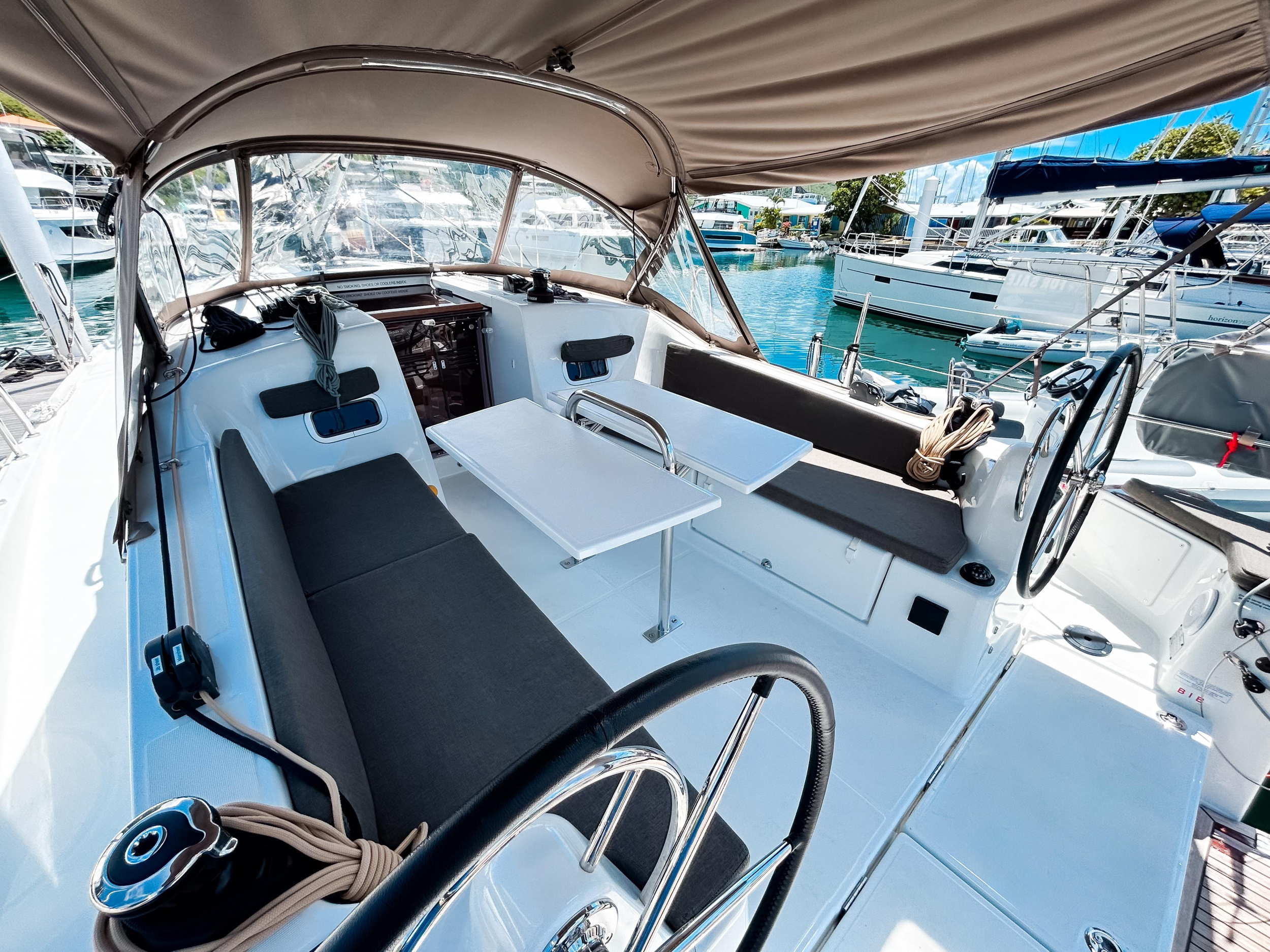 Photo #4 - Sun Odyssey 380 - 2 cab. (Soca Sleigh) in Nanny Cay - 42770