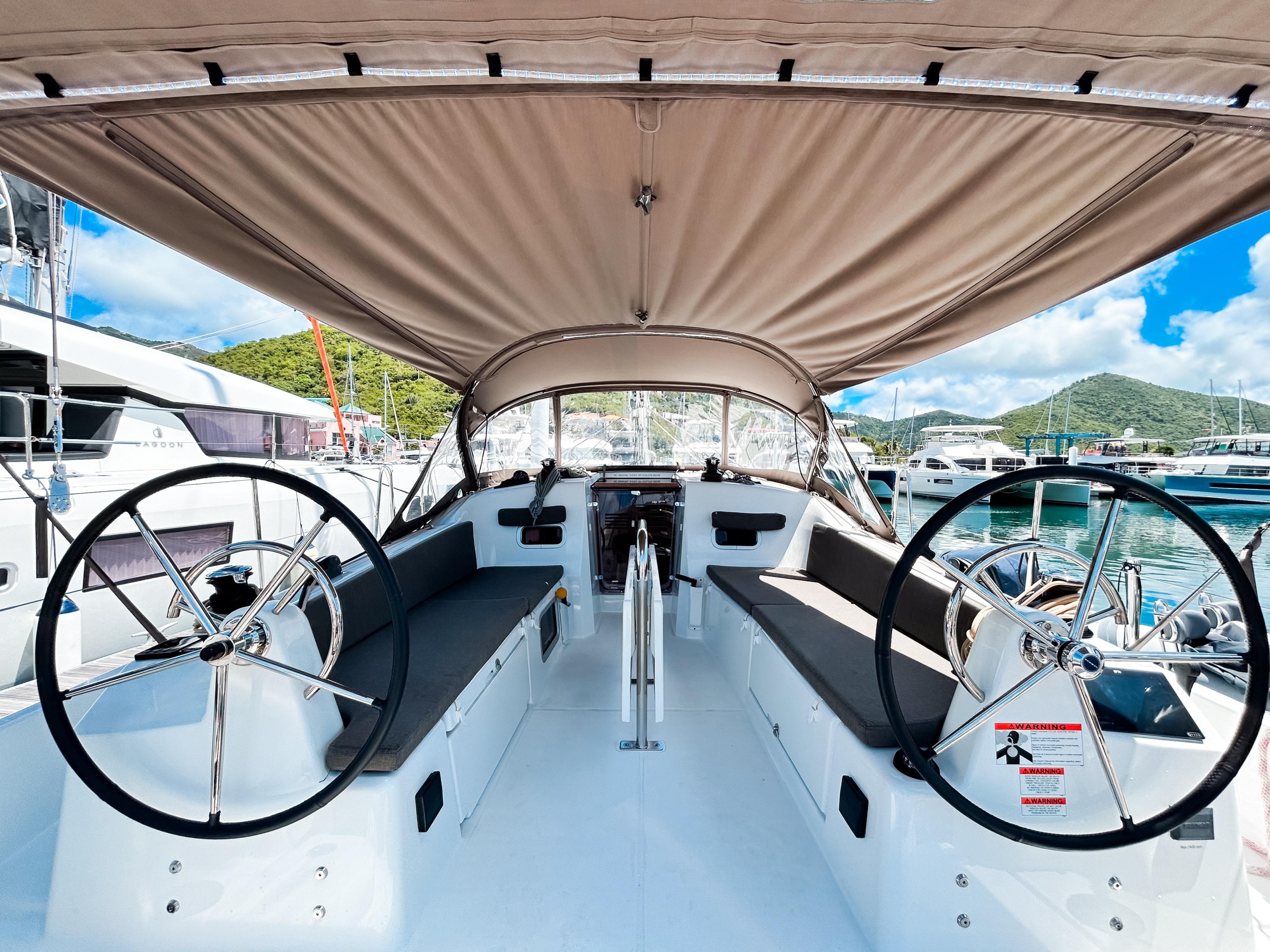 Photo #10 - Sun Odyssey 380 - 2 cab. (Soca Sleigh) in Nanny Cay - 42770