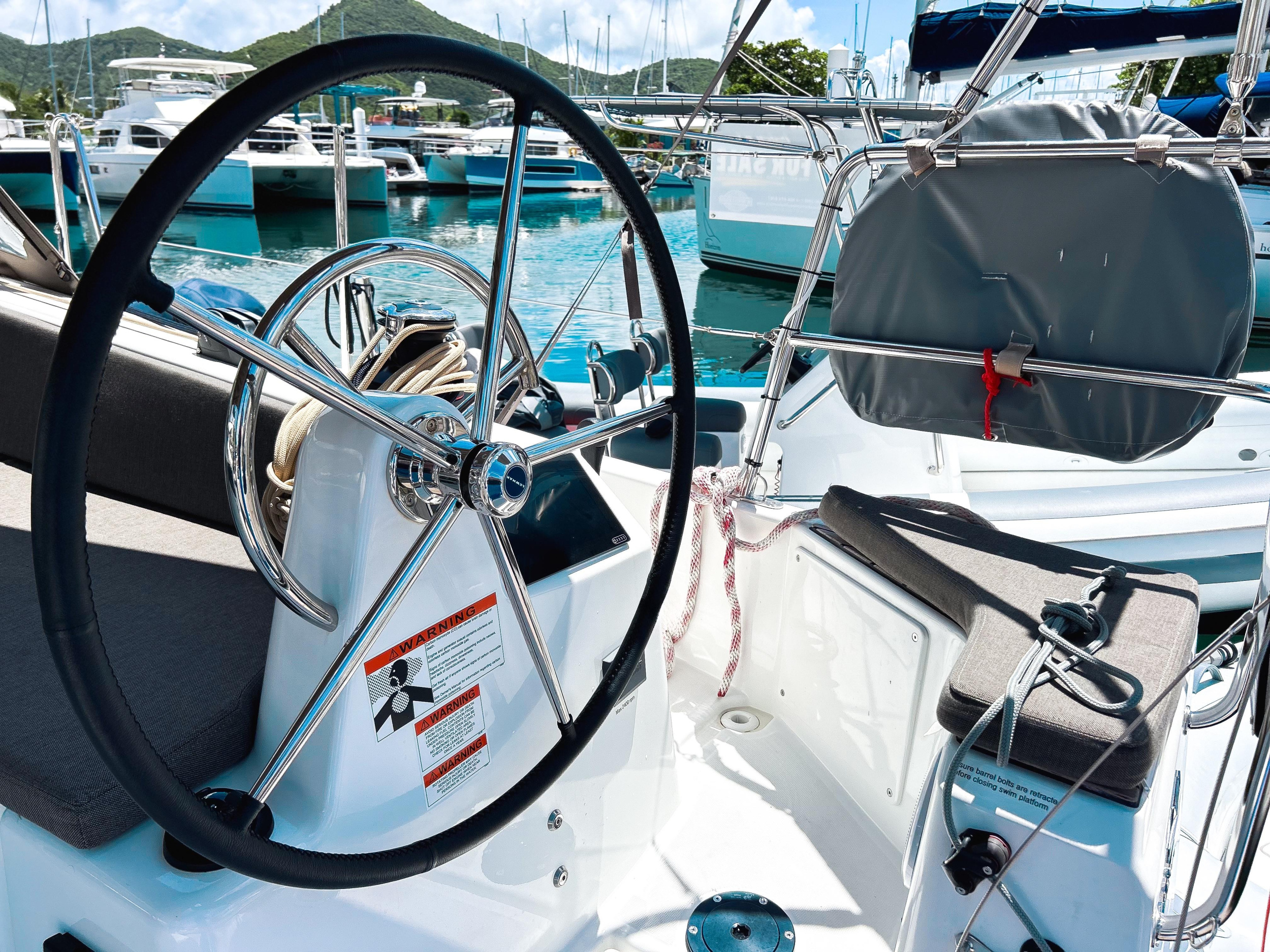 Photo #11 - Sun Odyssey 380 - 2 cab. (Soca Sleigh) in Nanny Cay - 42770