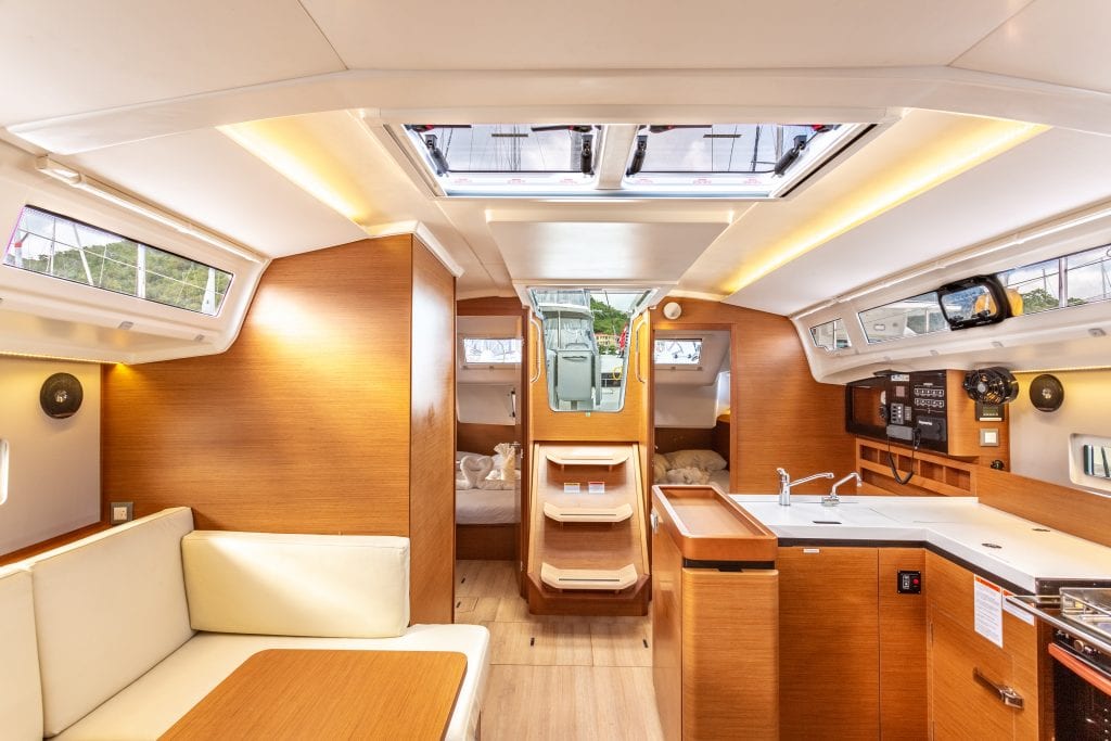 Photo #24 - Sun Odyssey 410 - 3 cab. (Tola Sunrise) in Nanny Cay - 42772
