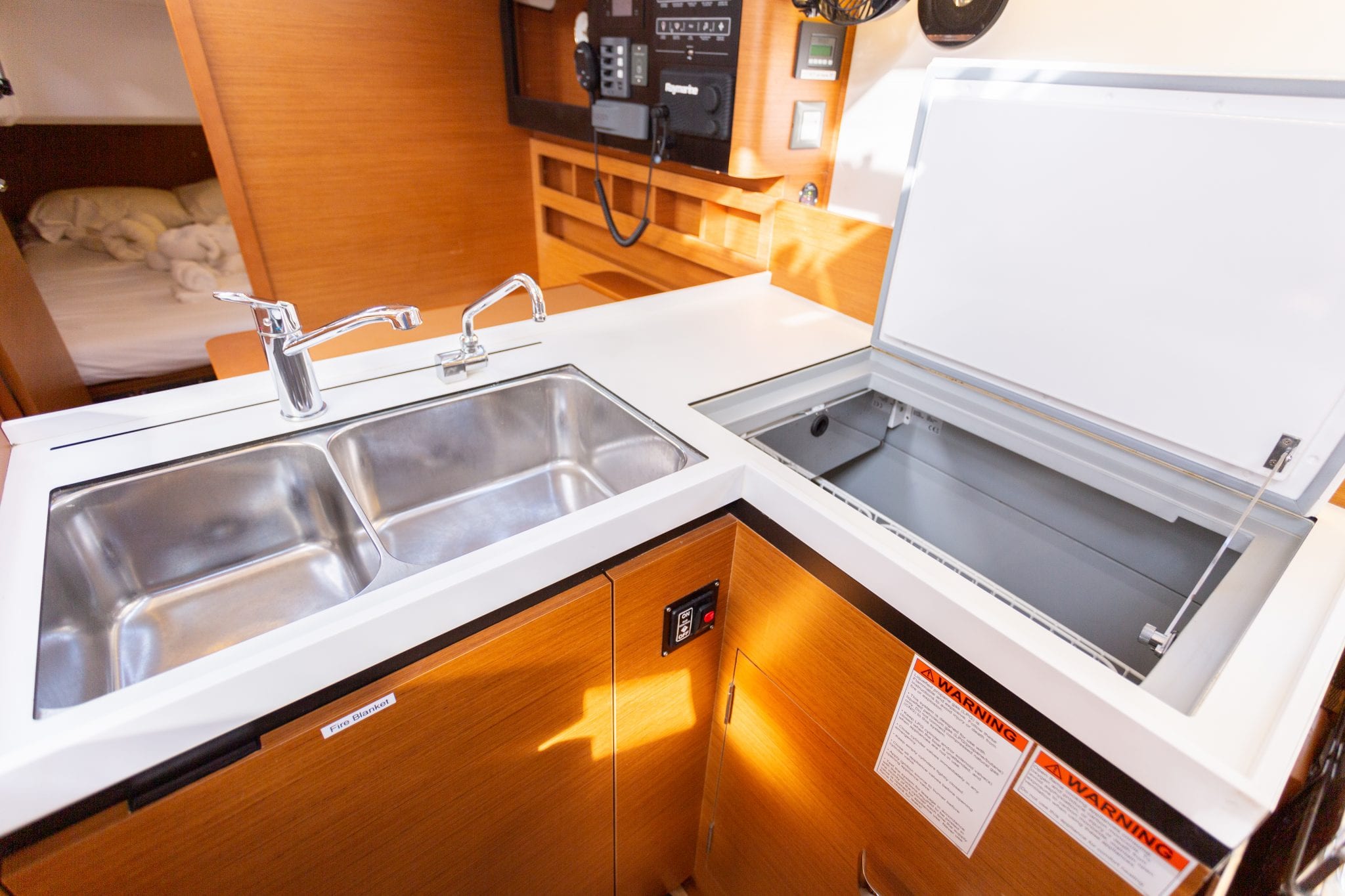 Photo #26 - Sun Odyssey 410 - 3 cab. (Tola Sunrise) in Nanny Cay - 42772