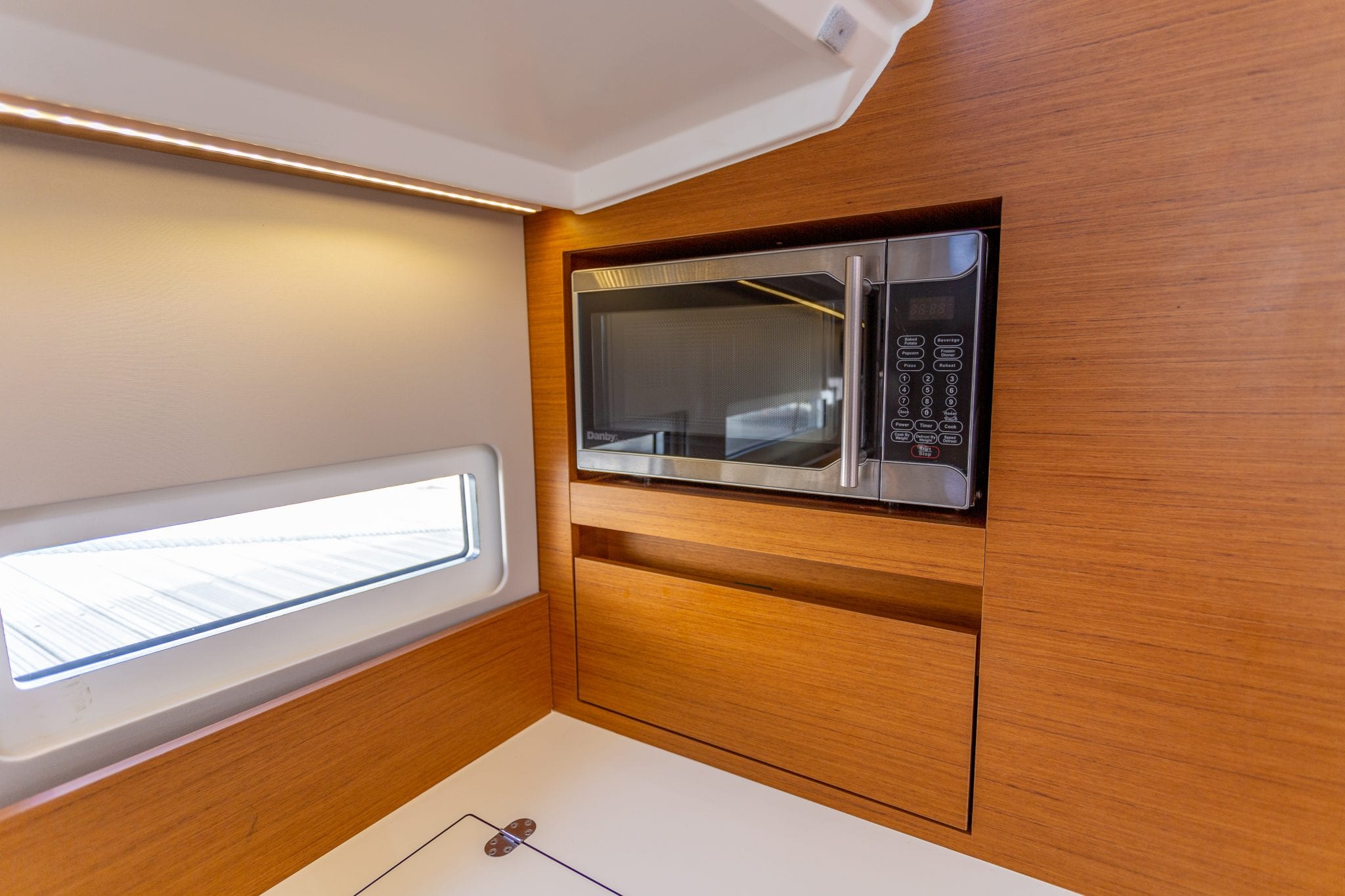 Photo #27 - Sun Odyssey 410 - 3 cab. (Tola Sunrise) in Nanny Cay - 42772