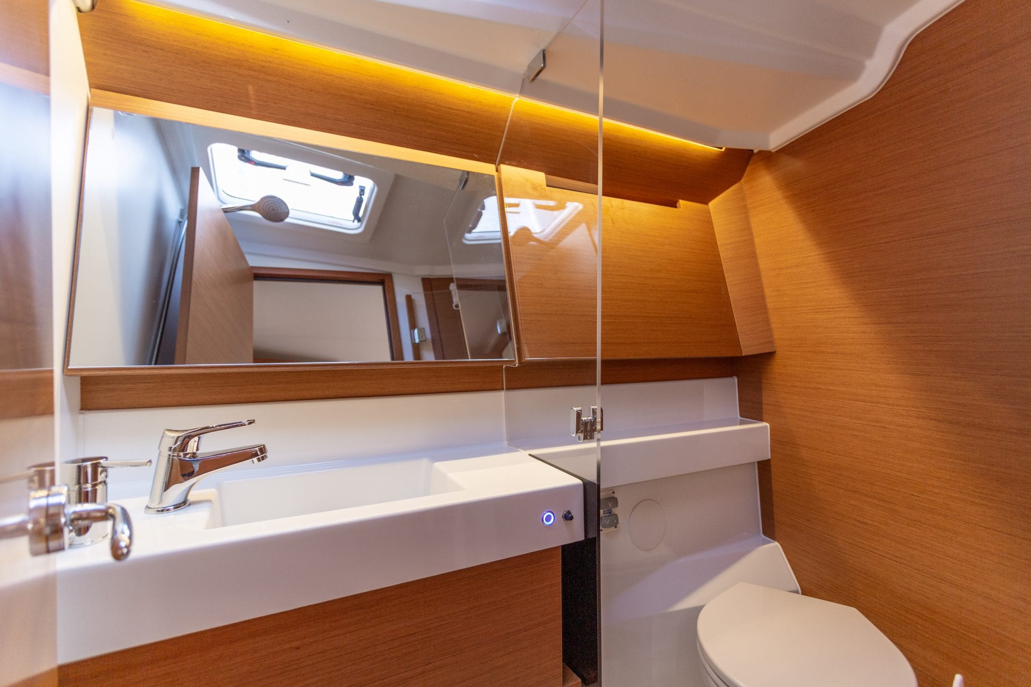 Photo #34 - Sun Odyssey 410 - 3 cab. (Tola Sunrise) in Nanny Cay - 42772