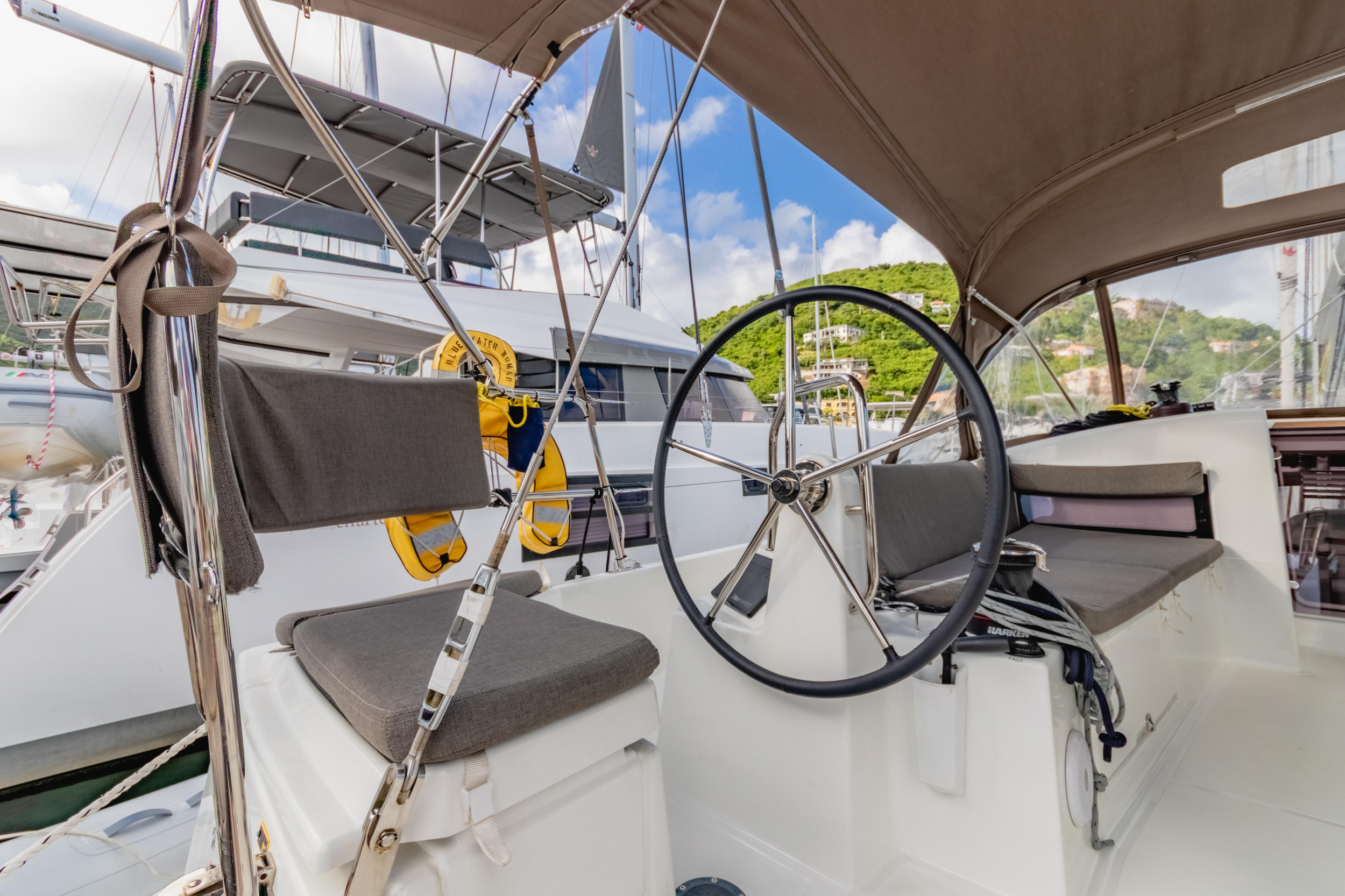 Photo #4 - Sun Odyssey 440 - 3 cab. (Rhythm & Blues) in Nanny Cay - 42774