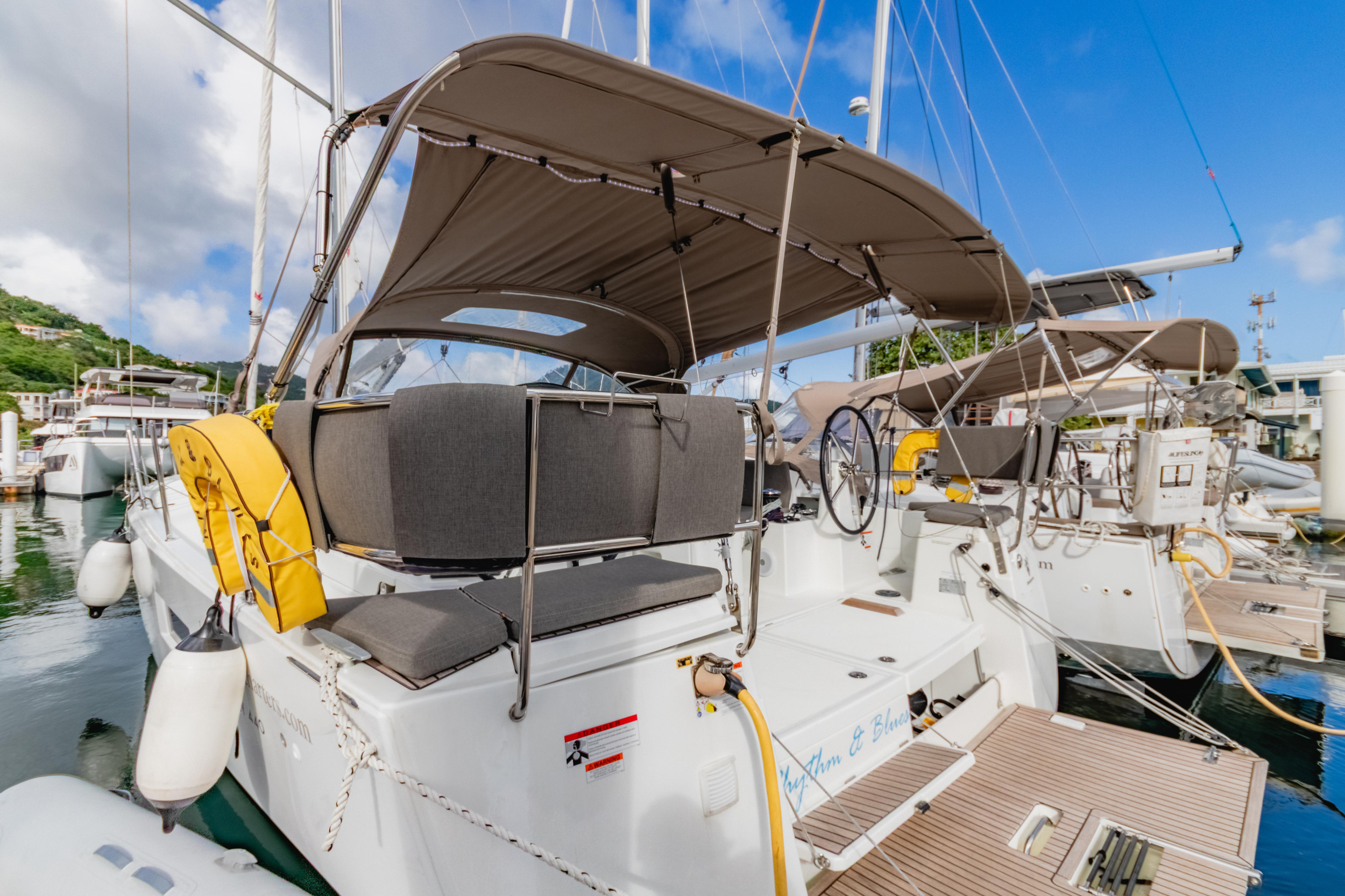 Photo #13 - Sun Odyssey 440 - 3 cab. (Rhythm & Blues) in Nanny Cay - 42774