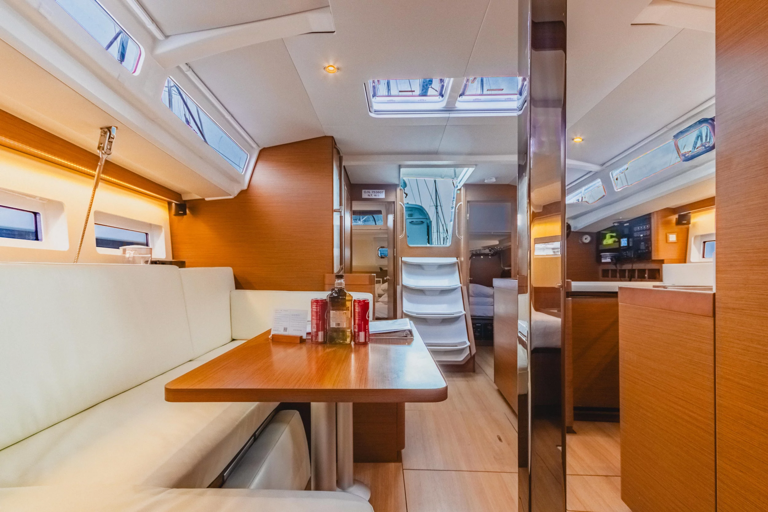 Sun Odyssey 440 - 3 cab. (Rhythm & Blues)  - 16