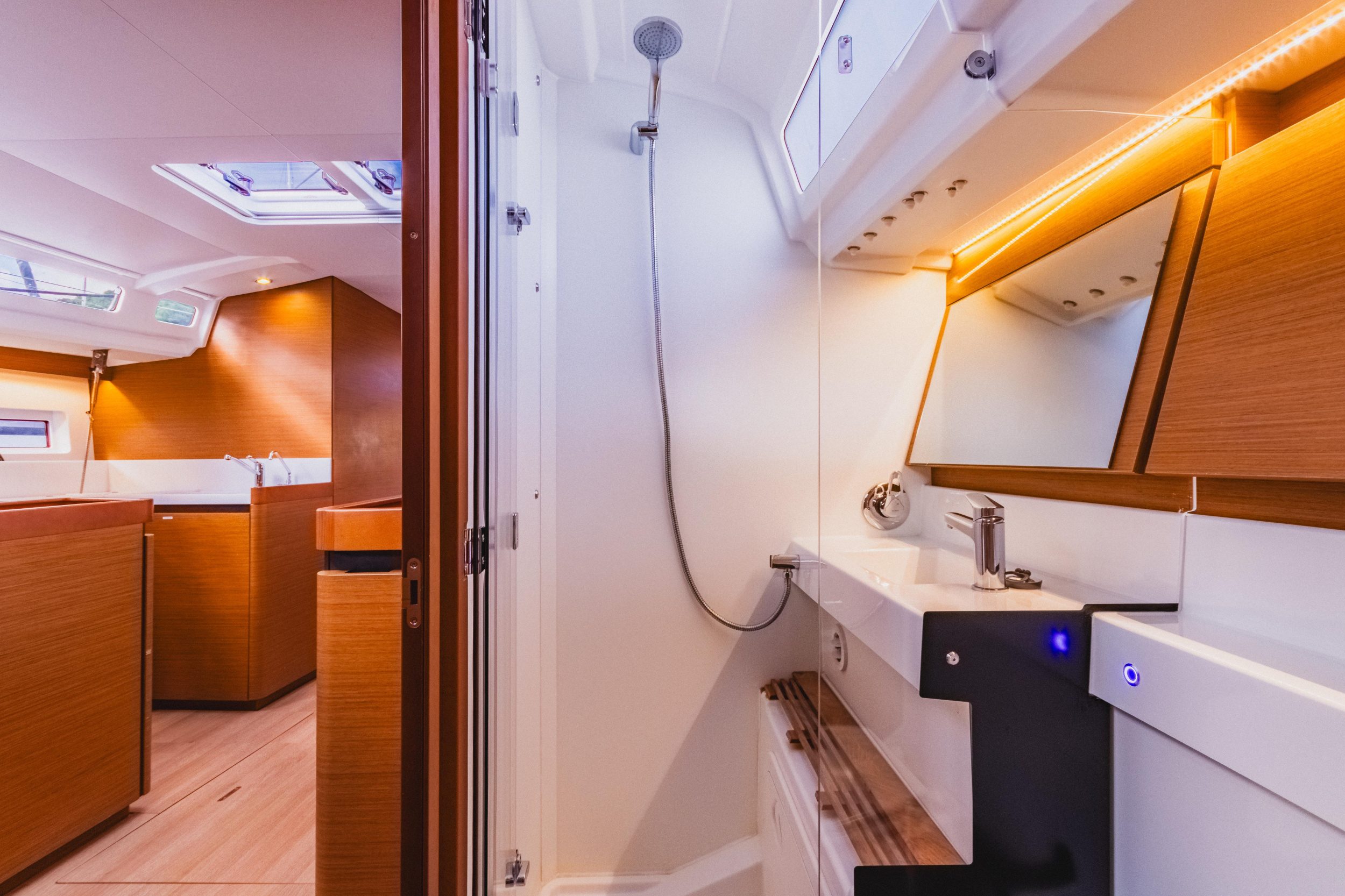 Photo #27 - Sun Odyssey 440 - 3 cab. (Rhythm & Blues) in Nanny Cay - 42774