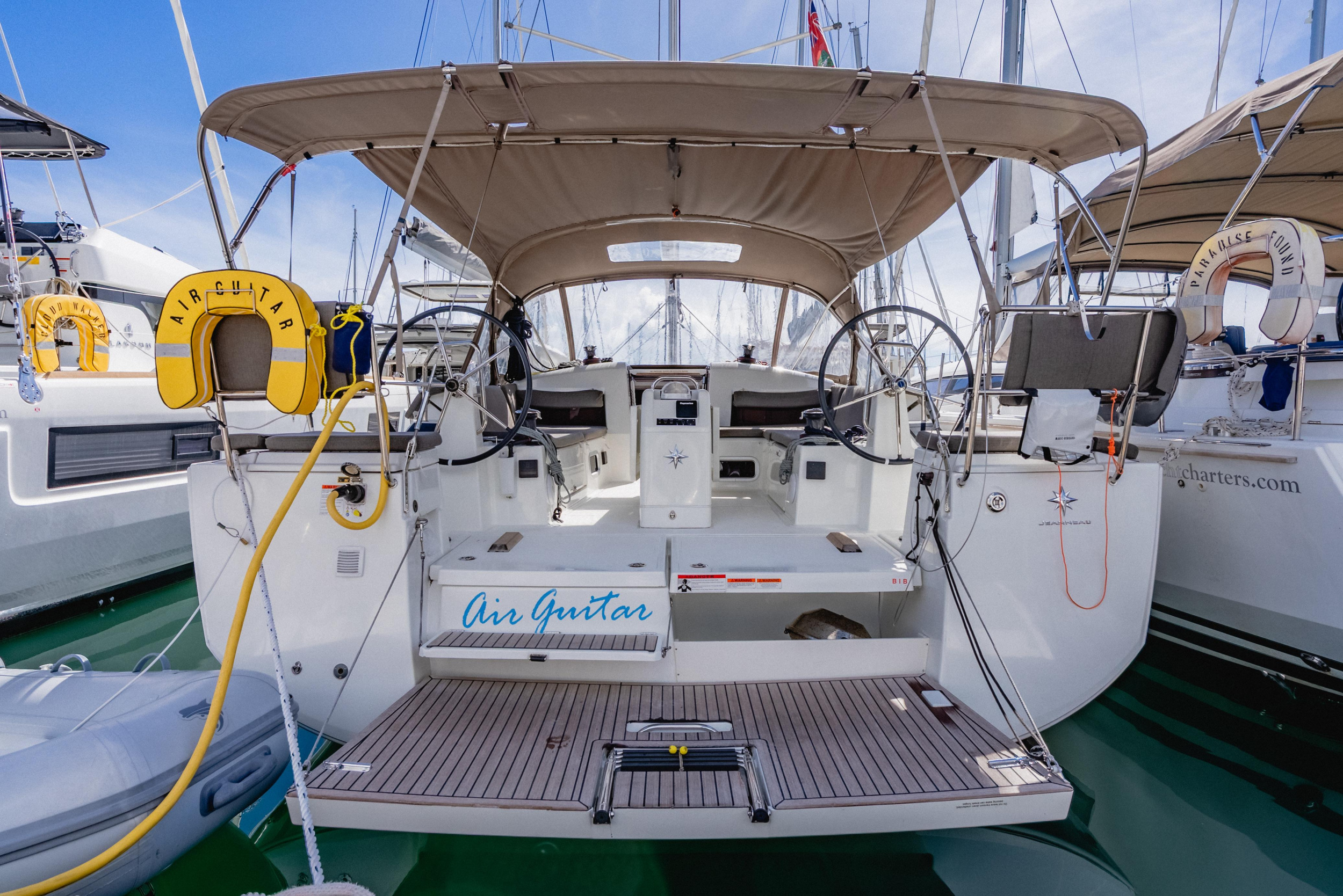 Photo #12 - Sun Odyssey 440 - 3 cab. (Air Guitar) in Nanny Cay - 42776