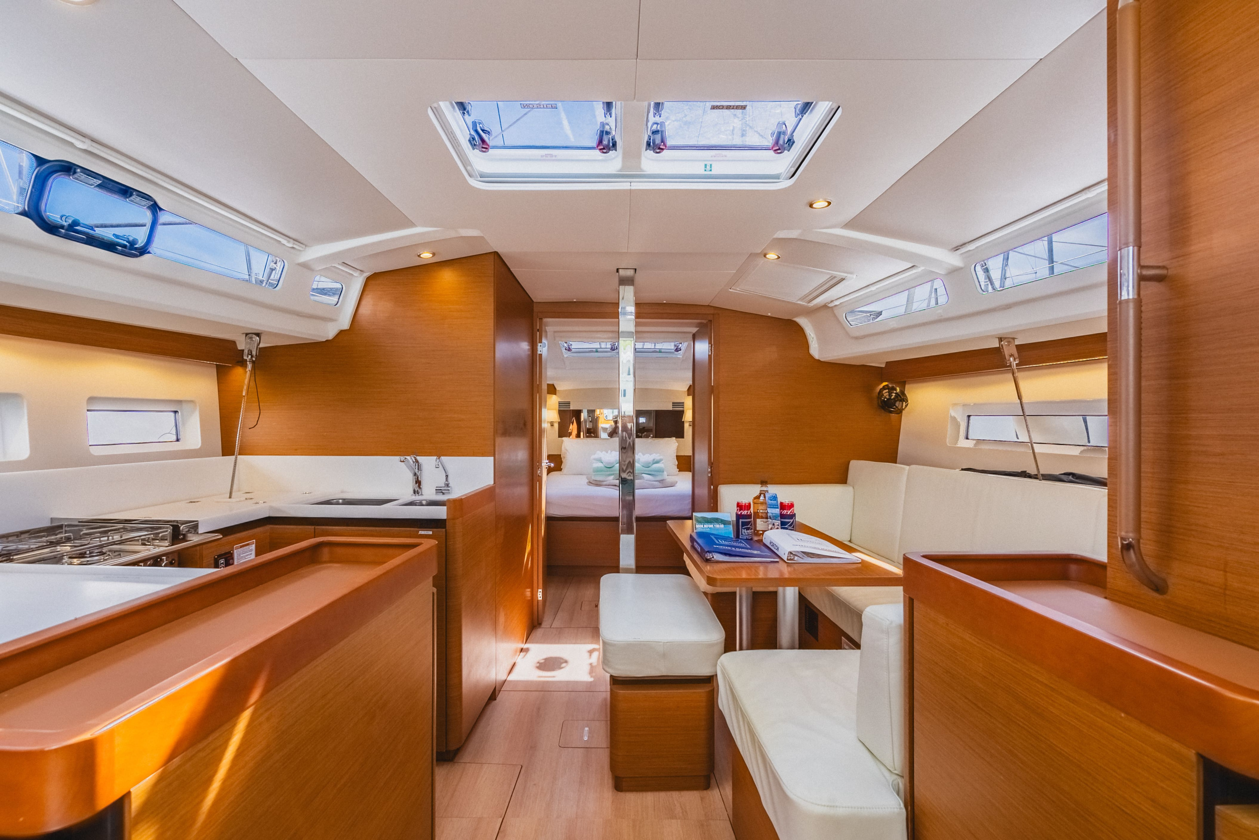 Photo #17 - Sun Odyssey 440 - 3 cab. (Air Guitar) in Nanny Cay - 42776