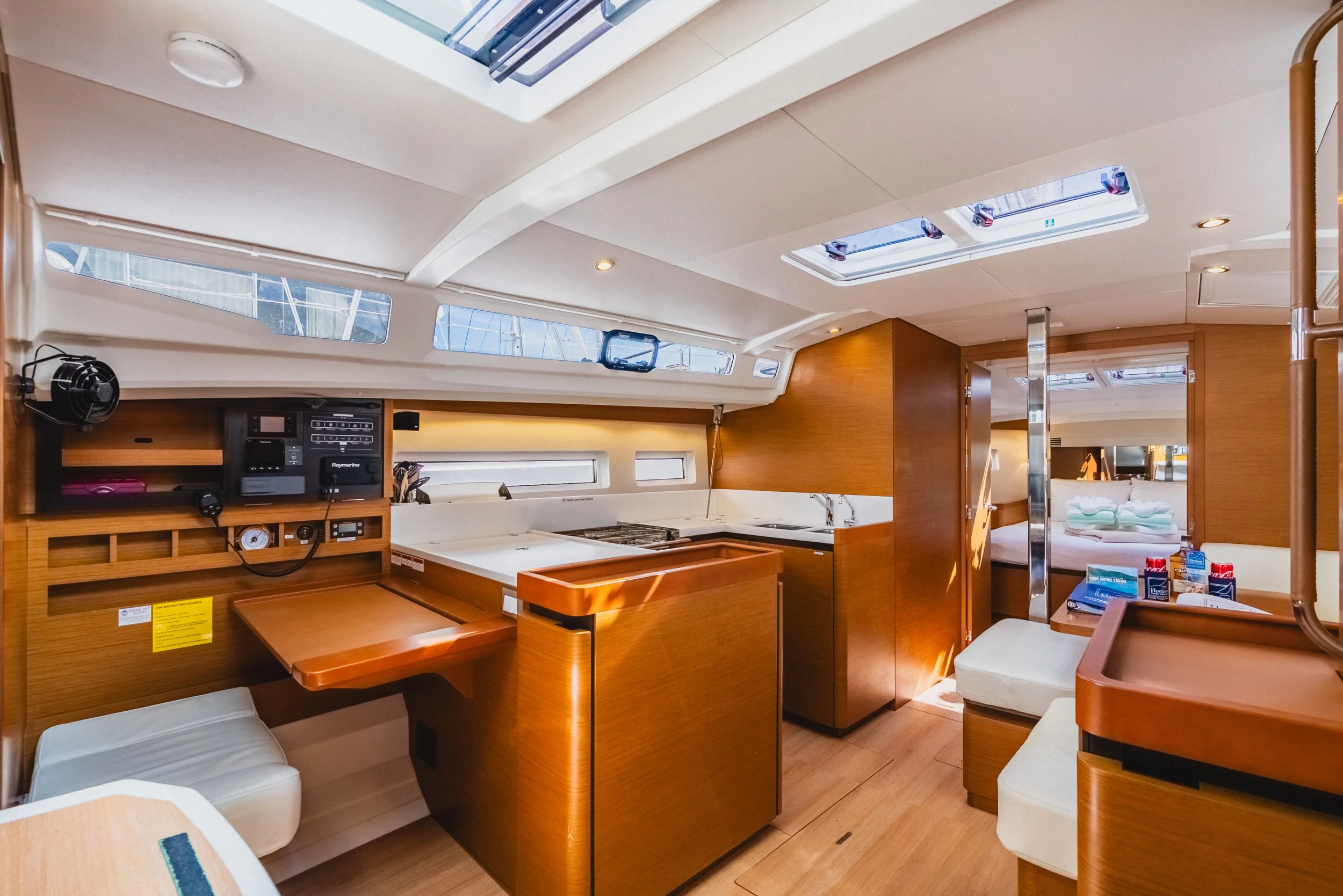 Sun Odyssey 440 - 3 cab. (Air Guitar)  - 17