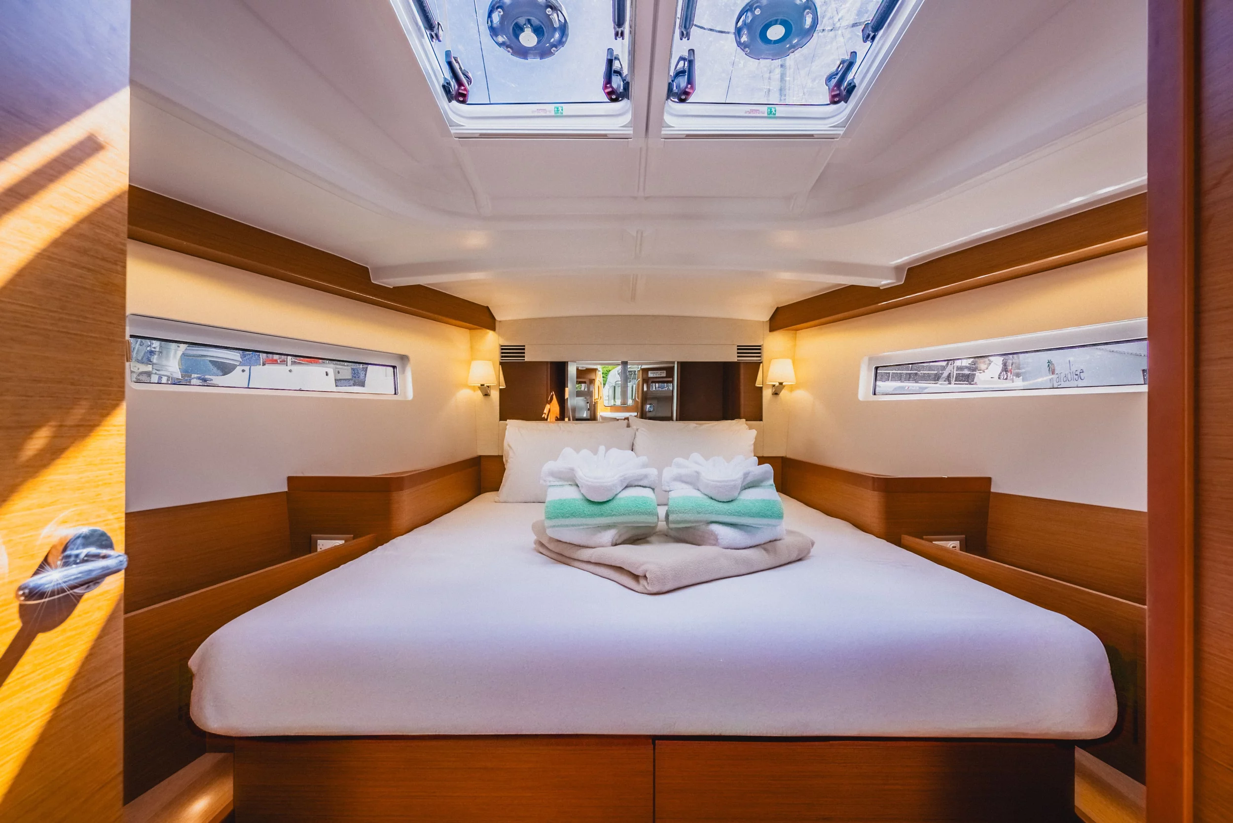 Sun Odyssey 440 - 3 cab. (Air Guitar)  - 25