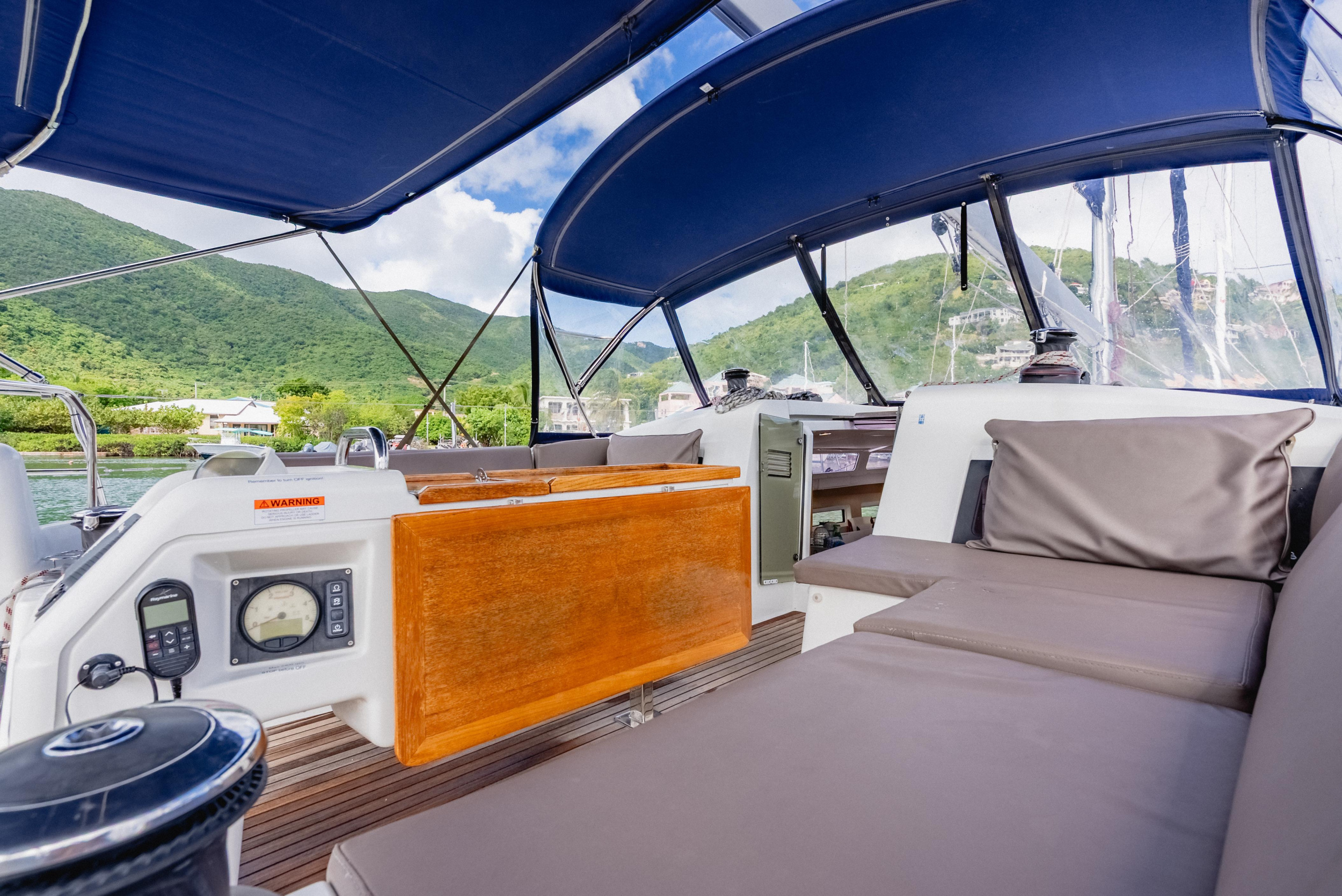 Photo #9 - Sun Odyssey 490 - 3 cab. (Hakuna Matata IV) in Nanny Cay - 42777