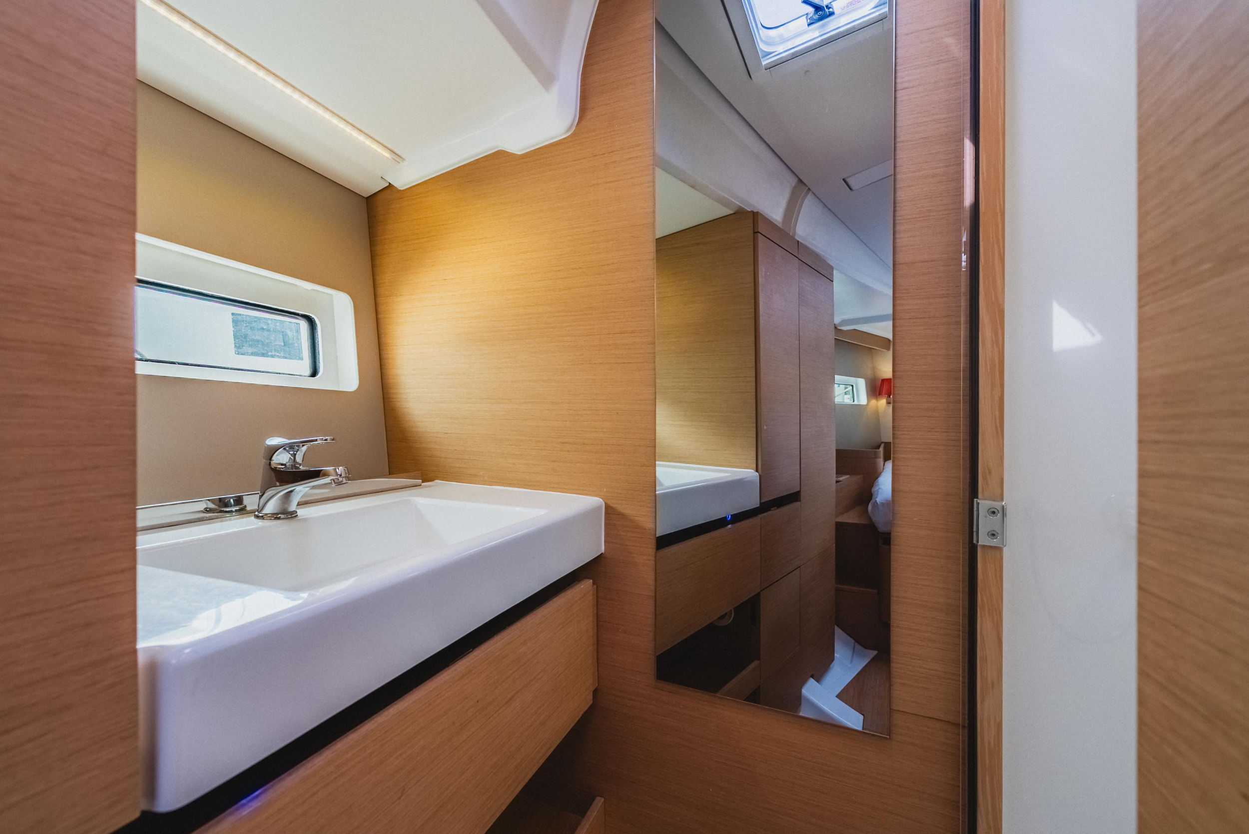 Photo #28 - Sun Odyssey 490 - 3 cab. (Hakuna Matata IV) in Nanny Cay - 42777