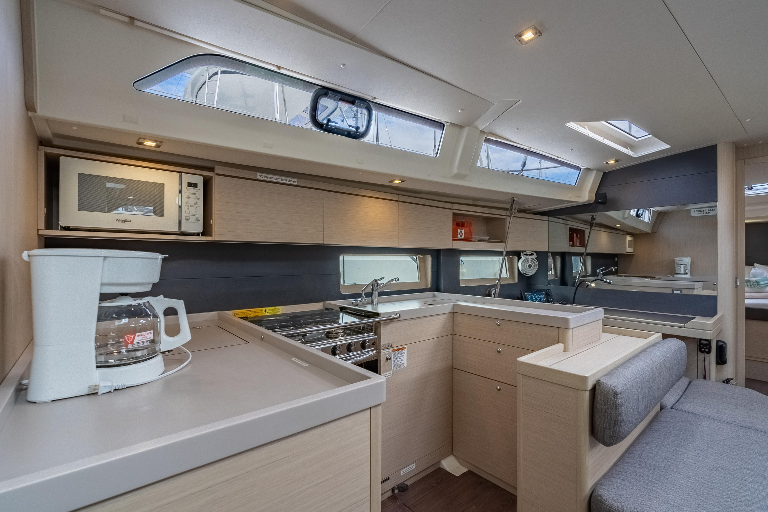 Photo #46 - Oceanis 51.1 (Sunday Girl) in Nanny Cay - 42780